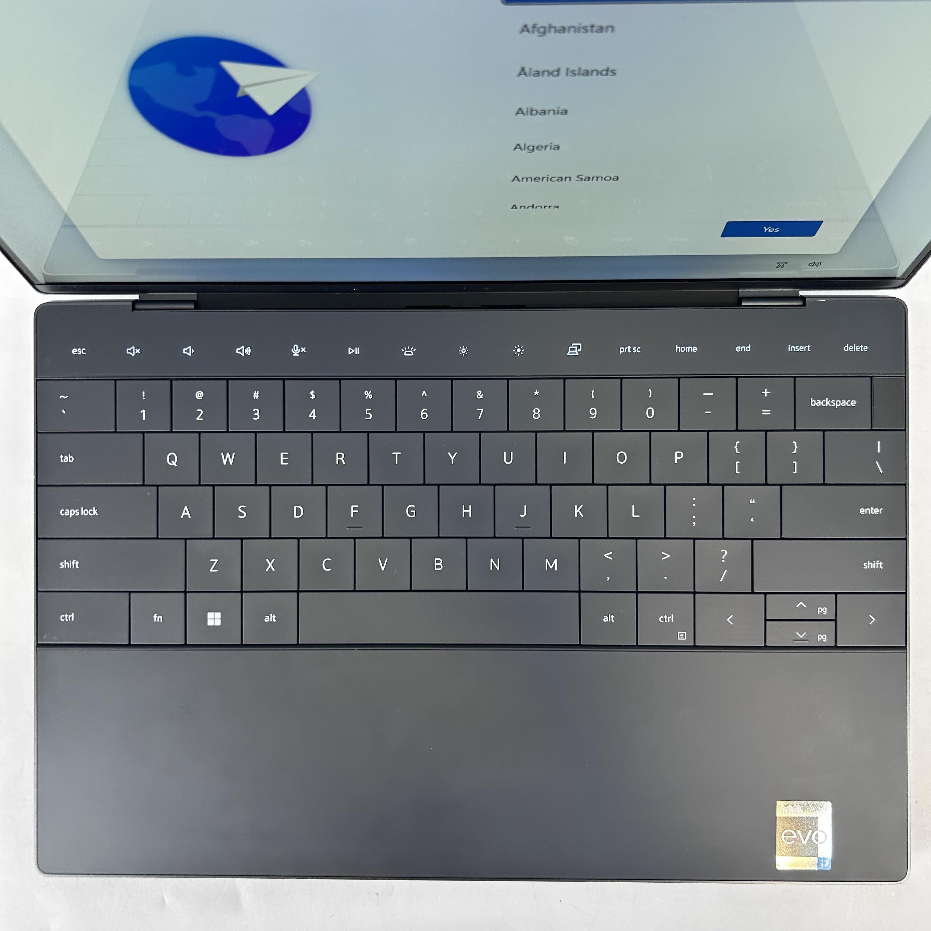 Dell XPS 13 Plus 9320 Gray 2.1 GHz Intel Core i7 12th Gen. 32GB RAM 512GB Solid State Drive