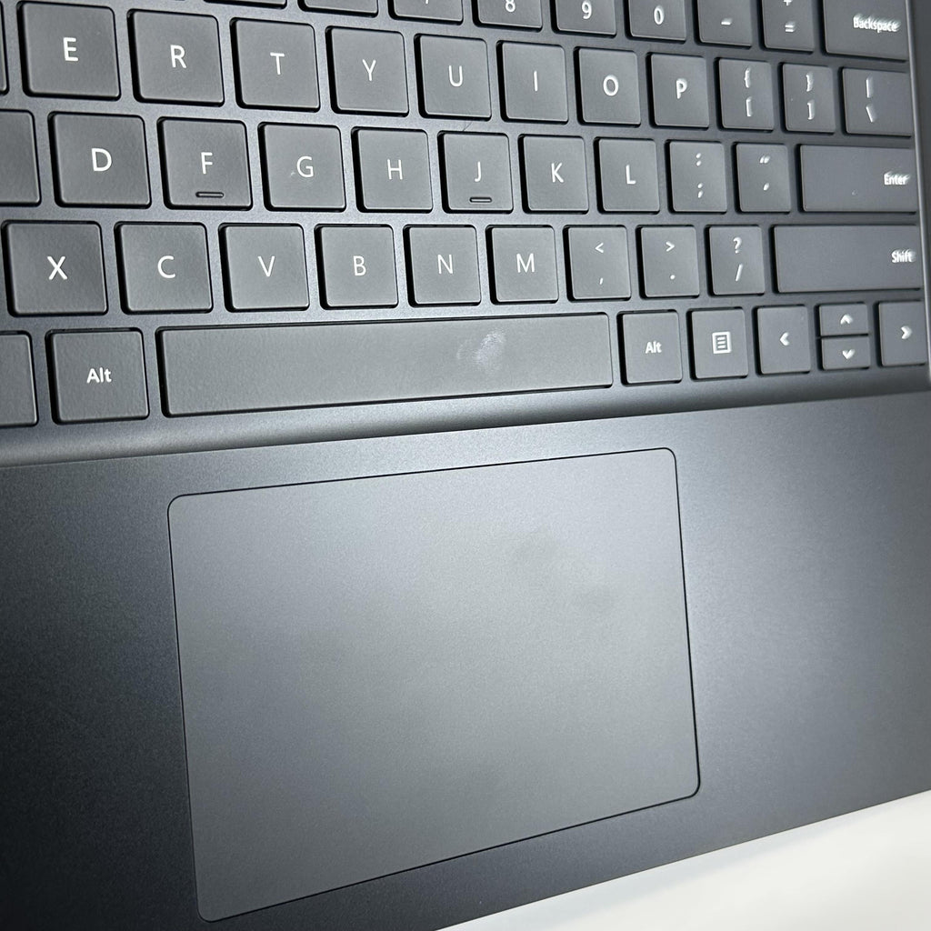 Microsoft Surface Laptop 3 13.5 Black 1.3 GHz Intel Core i7 10th Gen. 16GB RAM 1TB Solid State Drive