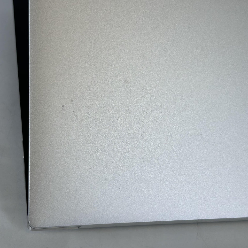 Dell XPS 15 9530 Silver 2.4 GHz Intel Core i7 13th Gen. 64GB RAM 1TB Solid State Drive Intel Arc A370M 4 GB