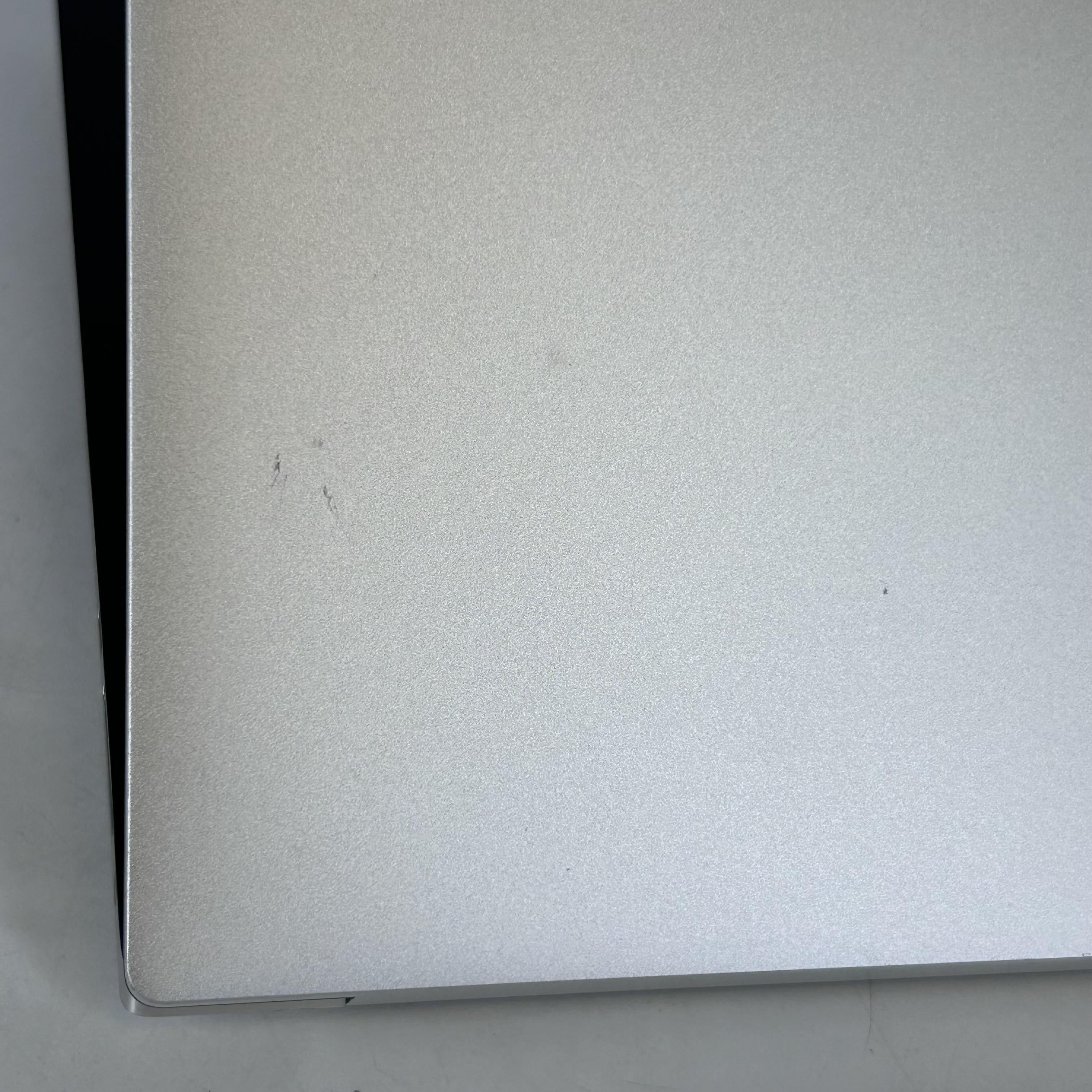 Dell XPS 15 9530 Silver 2.4 GHz Intel Core i7 13th Gen. 64GB RAM 1TB Solid State Drive Intel Arc A370M 4 GB