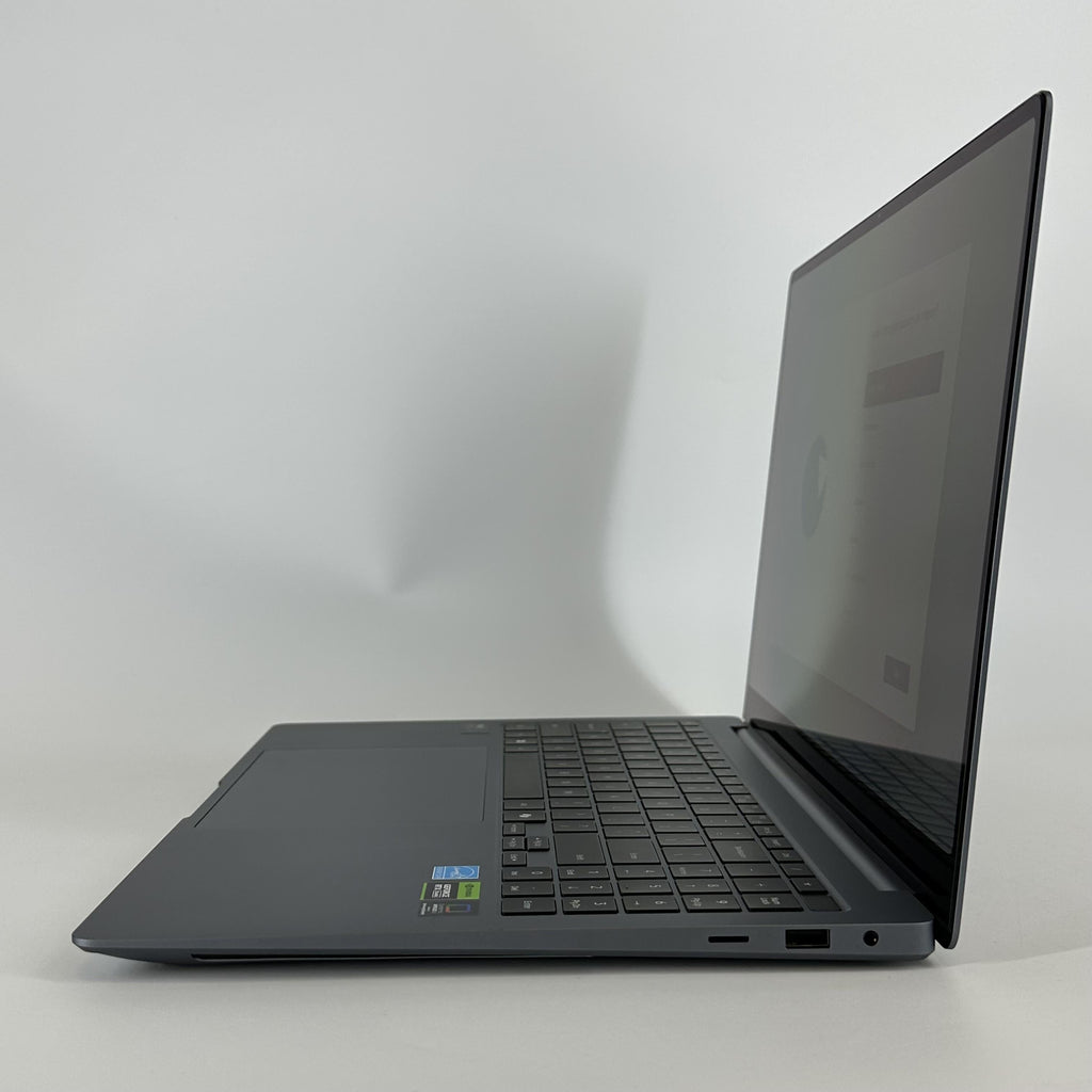 Samsung Galaxy Book4 Ultra 16 Silver 3.8 GHz Intel Core Ultra 7 16GB RAM 1TB Solid State Drive NVIDIA GeForce RTX 4050 6 GB