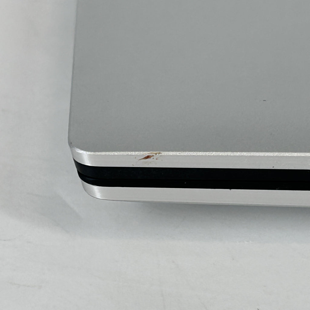 Dell XPS 17 9730 Silver 2.6 GHz Intel Core i9 13th Gen. 32GB RAM 1TB Solid State Drive NVIDIA GeForce RTX 4080 12 GB