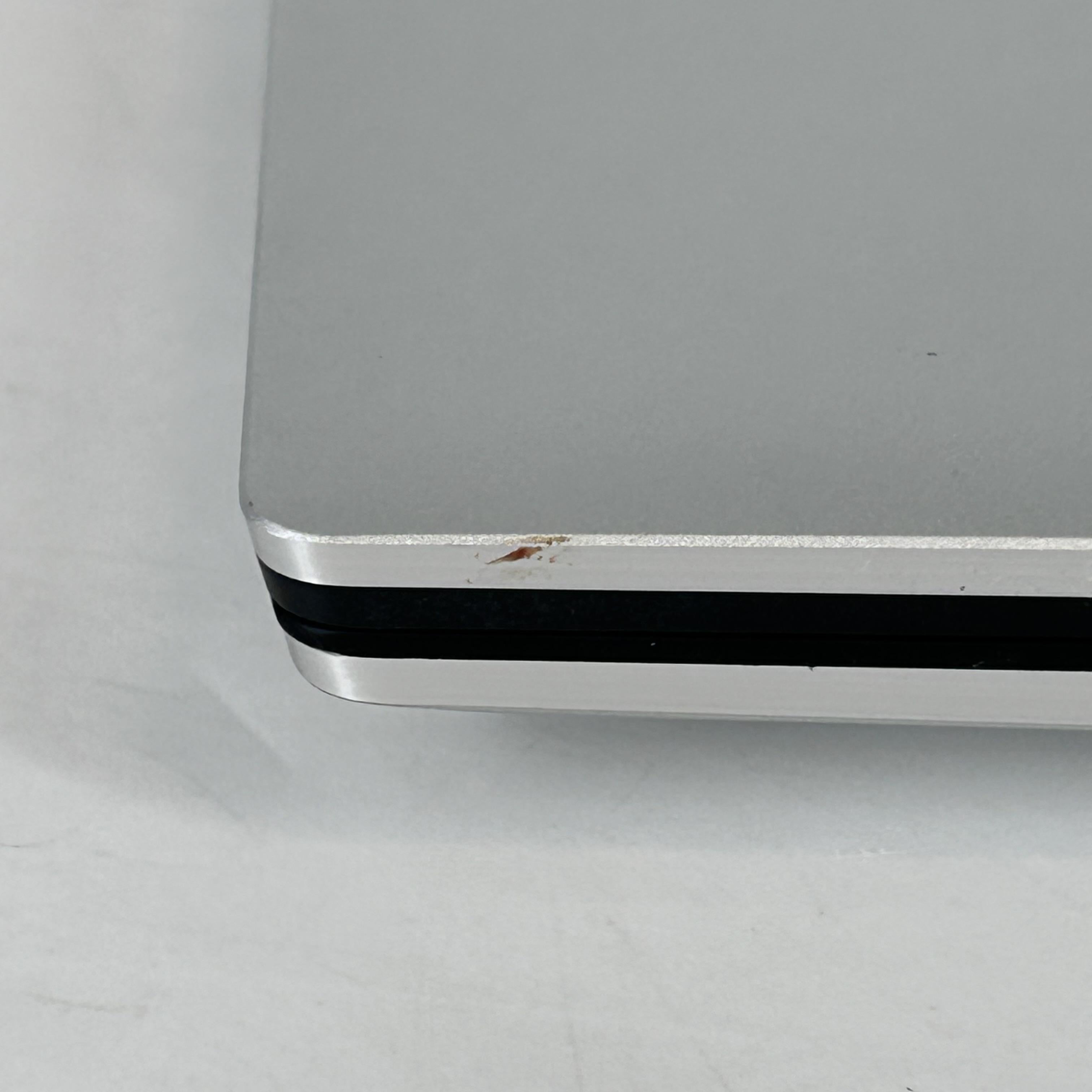 Dell XPS 17 9730 Silver 2.6 GHz Intel Core i9 13th Gen. 32GB RAM 1TB Solid State Drive NVIDIA GeForce RTX 4080 12 GB