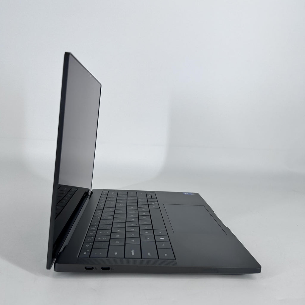 Dell Pro Max 14 Premium MA14250 Magnetite 2.9 GHz Intel Core Ultra 9 Series 2 32GB RAM 512GB Solid State Drive NVIDIA RTX PRO 2000 Blackwell 8 GB