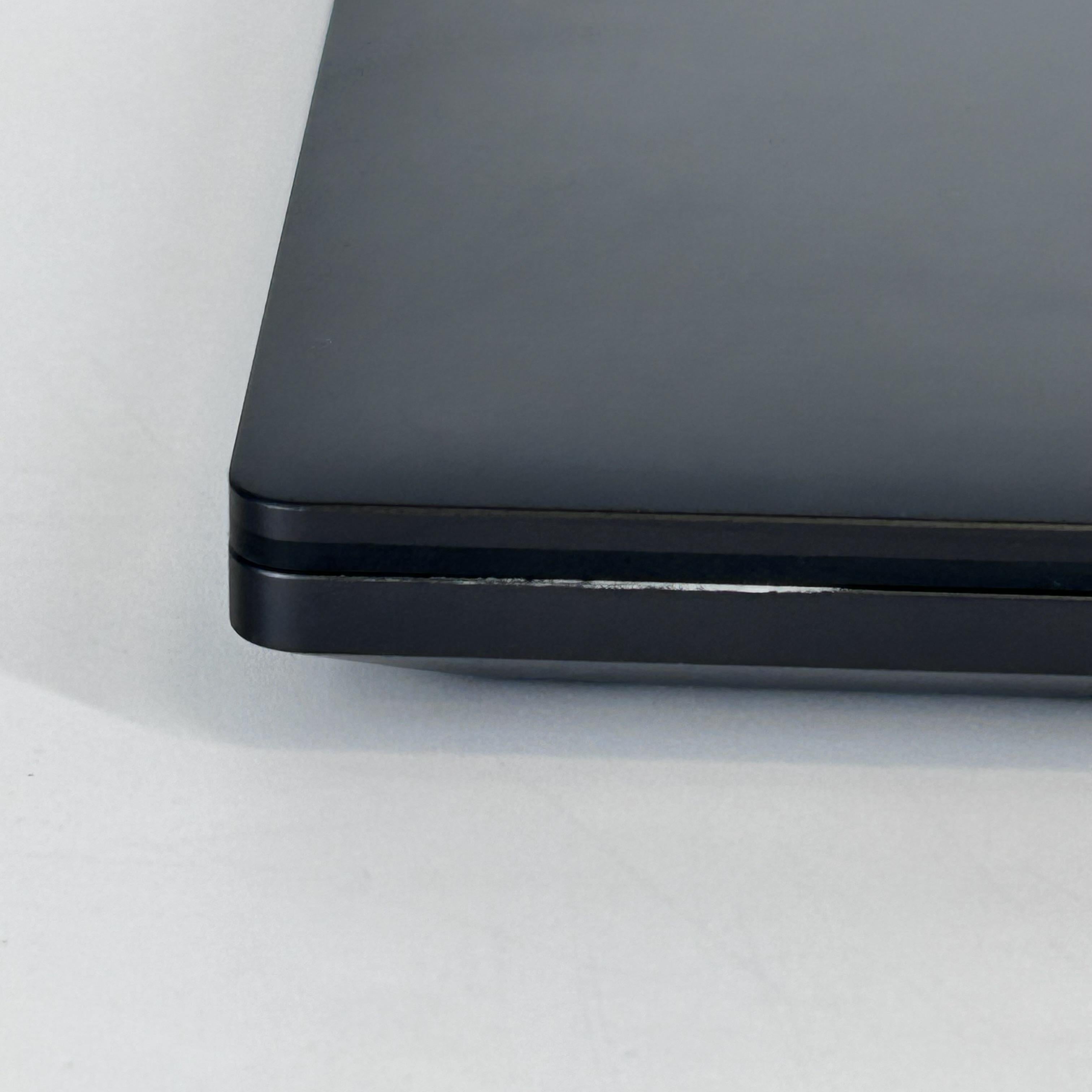 Dell Pro Max 14 Premium MA14250 Magnetite 2.9 GHz Intel Core Ultra 9 Series 2 32GB RAM 512GB Solid State Drive NVIDIA RTX PRO 2000 Blackwell 8 GB