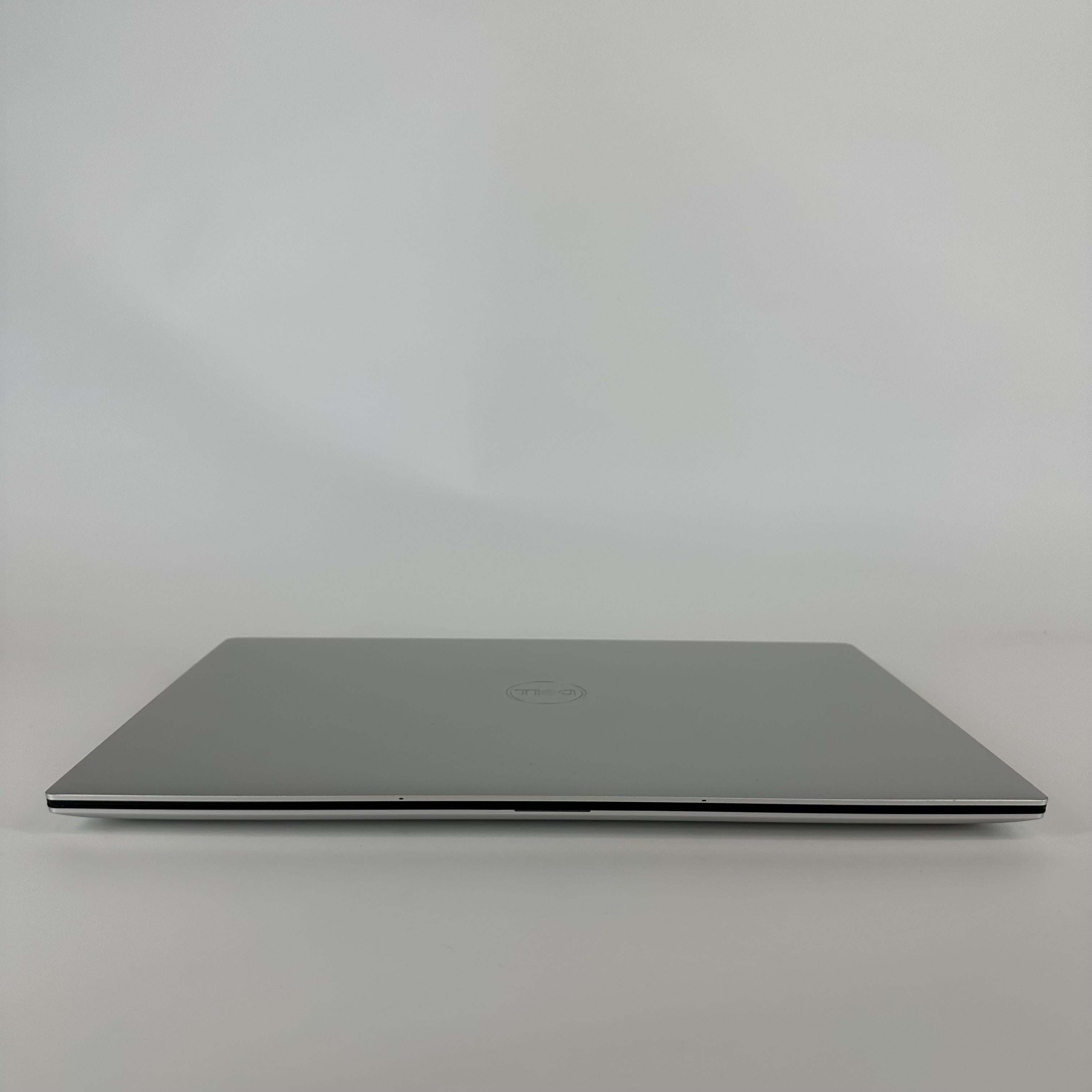 Dell XPS 15 9530 Silver 2.4 GHz Intel Core i7 13th Gen. 16GB RAM 512GB Solid State Drive NVIDIA GeForce RTX 4050 6 GB