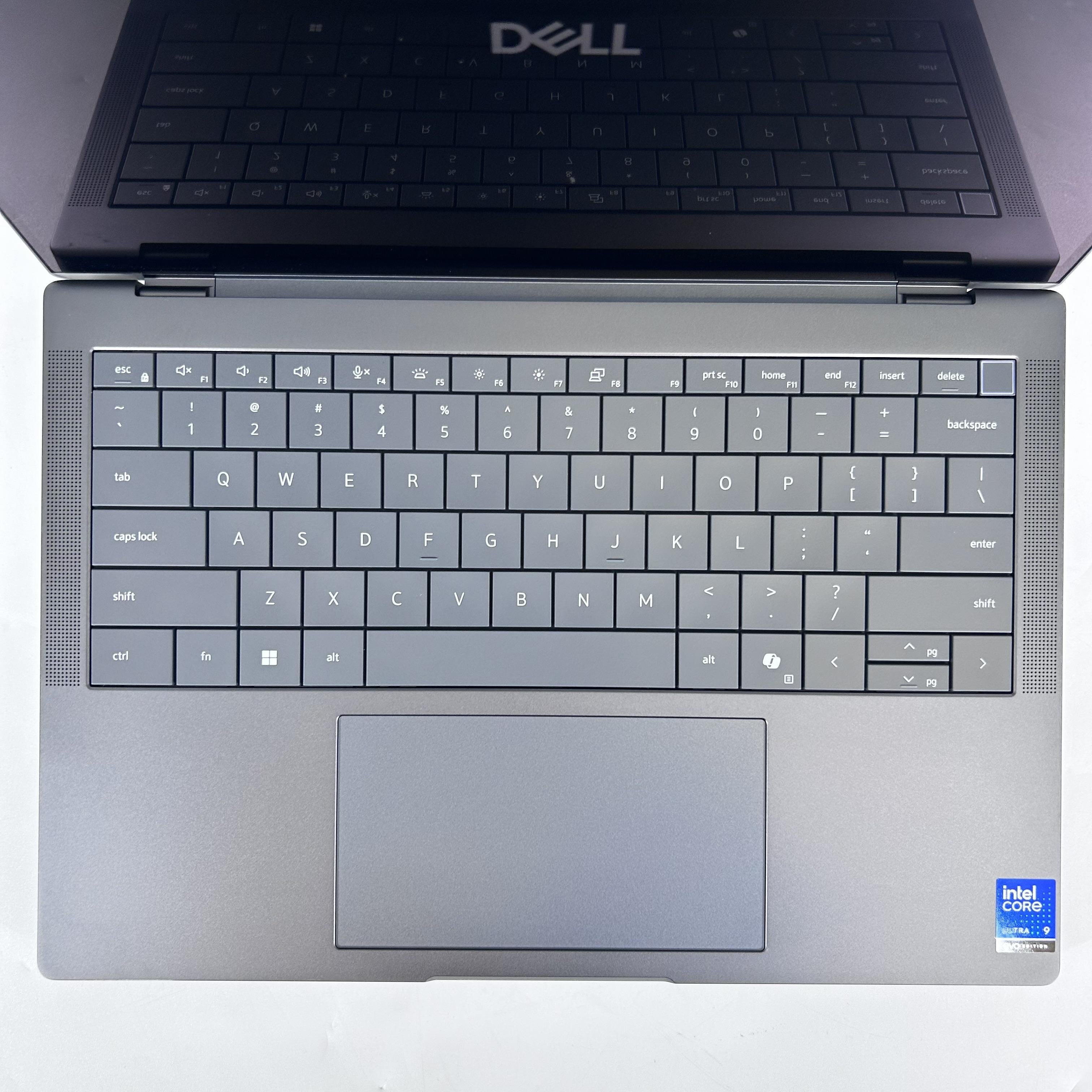 Dell Pro Max 14 Premium MA14250 Magnetite 2.9 GHz Intel Core Ultra 9 Series 2 32GB RAM 512GB Solid State Drive NVIDIA RTX PRO 2000 Blackwell 8 GB