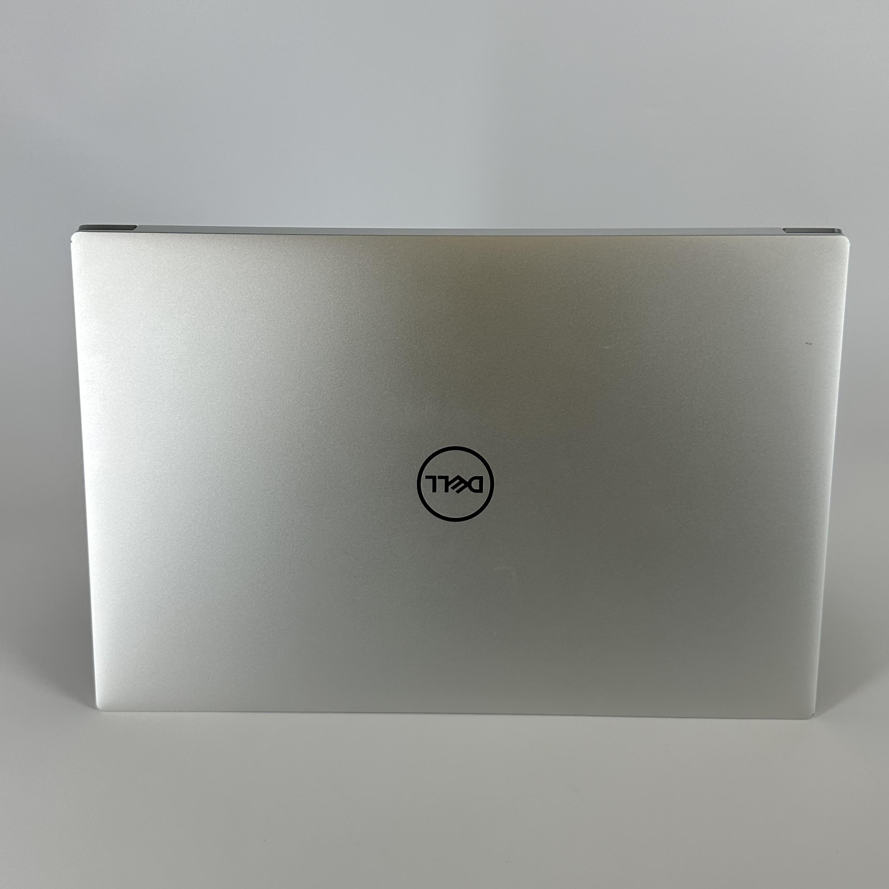 Dell XPS 15 9530 Silver 2.4 GHz Intel Core i7 13th Gen. 16GB RAM 512GB Solid State Drive NVIDIA GeForce RTX 4050 6 GB