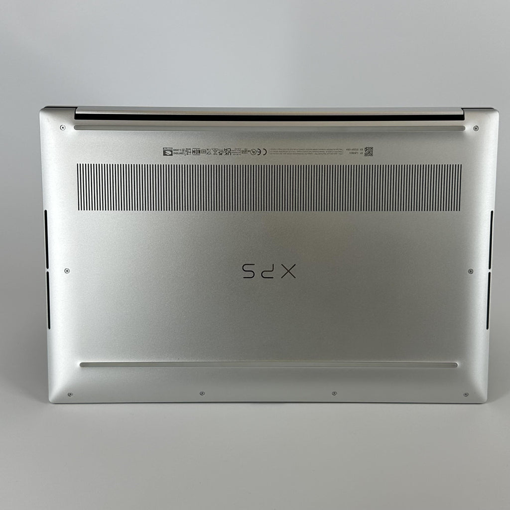 Dell XPS 15 9530 Silver 2.4 GHz Intel Core i7 13th Gen. 16GB RAM 512GB Solid State Drive NVIDIA GeForce RTX 4050 6 GB