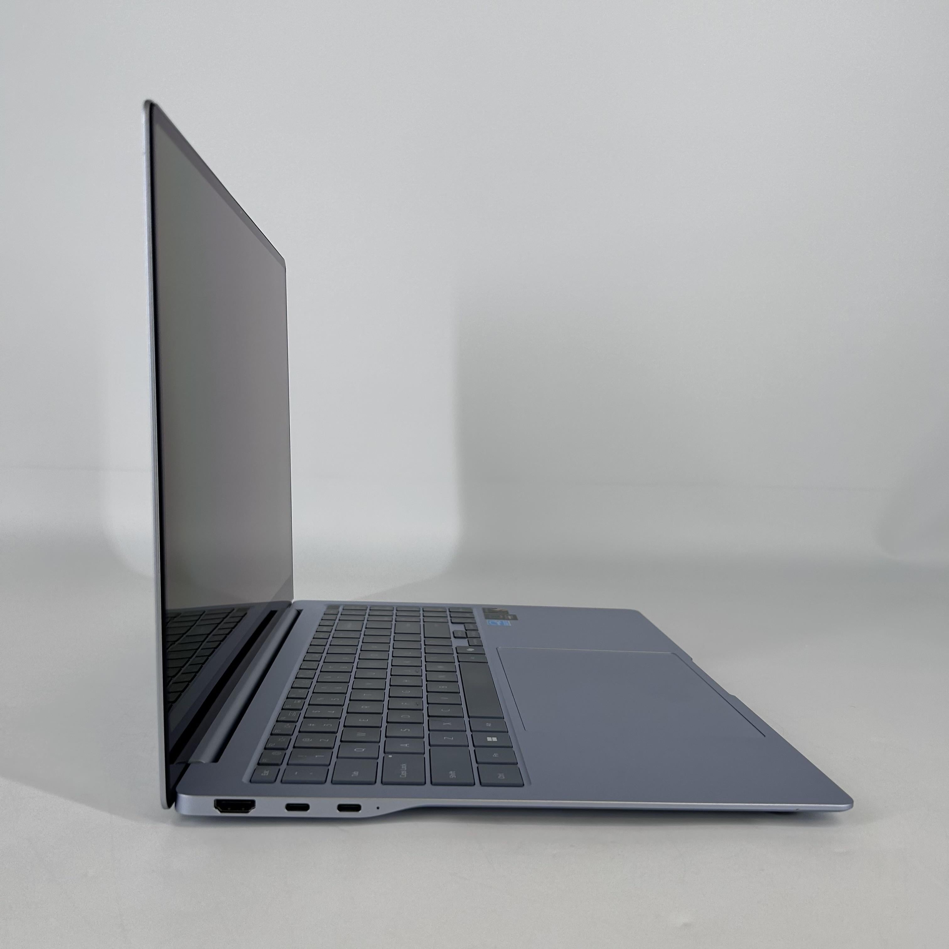 Samsung Galaxy Book4  Edge 16 Blue 3.4 GHz Qualcomm Snapdragon X Elite 16GB RAM 512GB Embedded UniversalFlashStorage