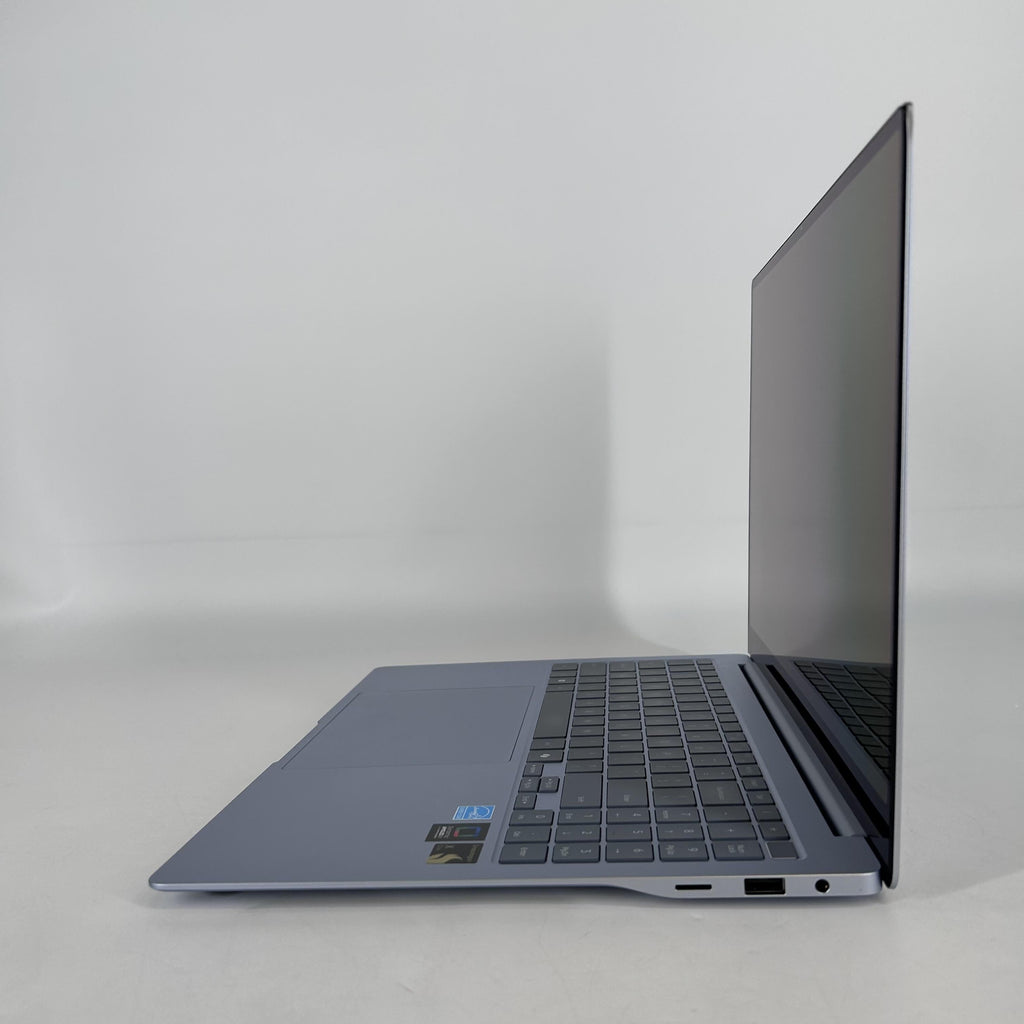 Samsung Galaxy Book4  Edge 16 Blue 3.4 GHz Qualcomm Snapdragon X Elite 16GB RAM 512GB Embedded UniversalFlashStorage