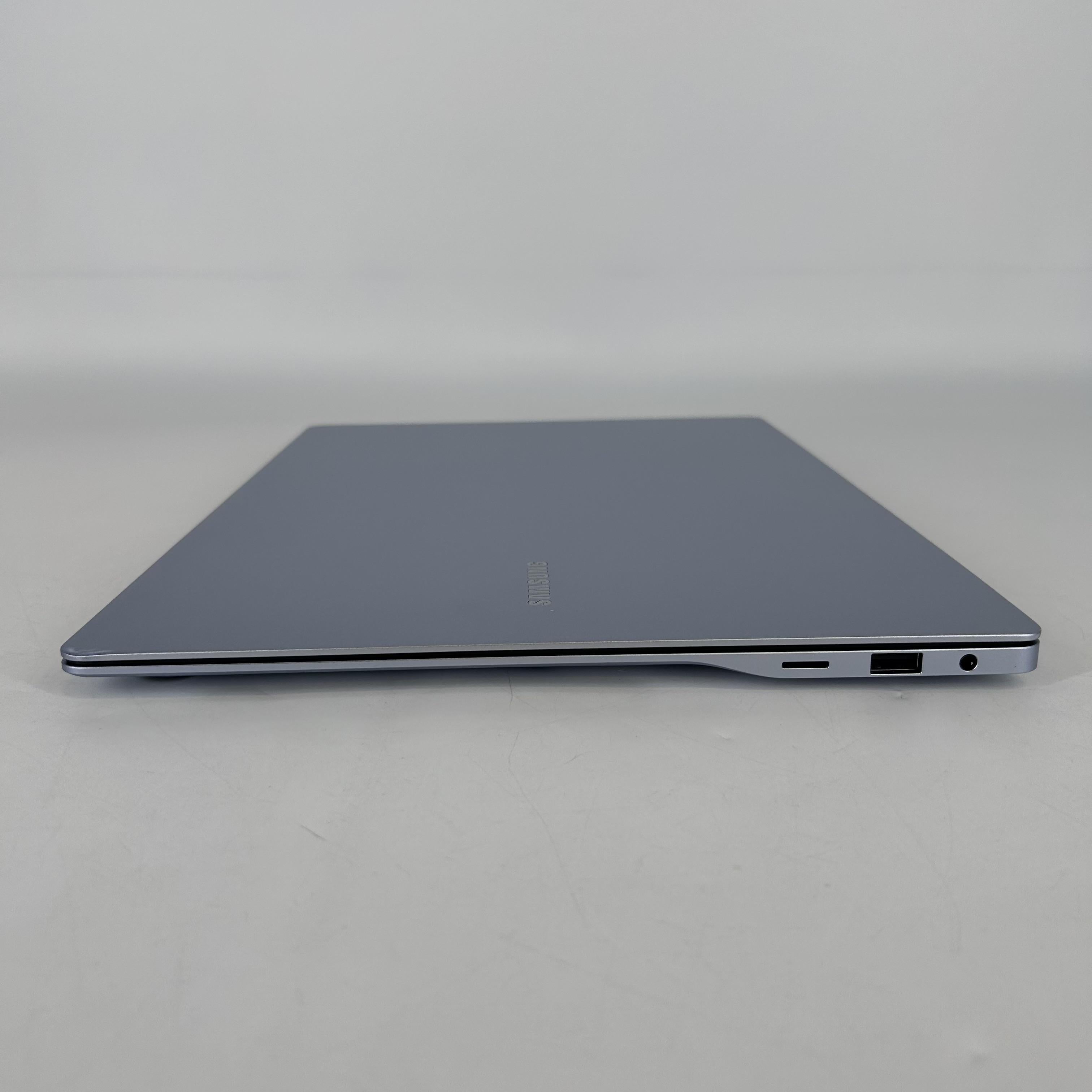 Samsung Galaxy Book4  Edge 16 Blue 3.4 GHz Qualcomm Snapdragon X Elite 16GB RAM 512GB Embedded UniversalFlashStorage