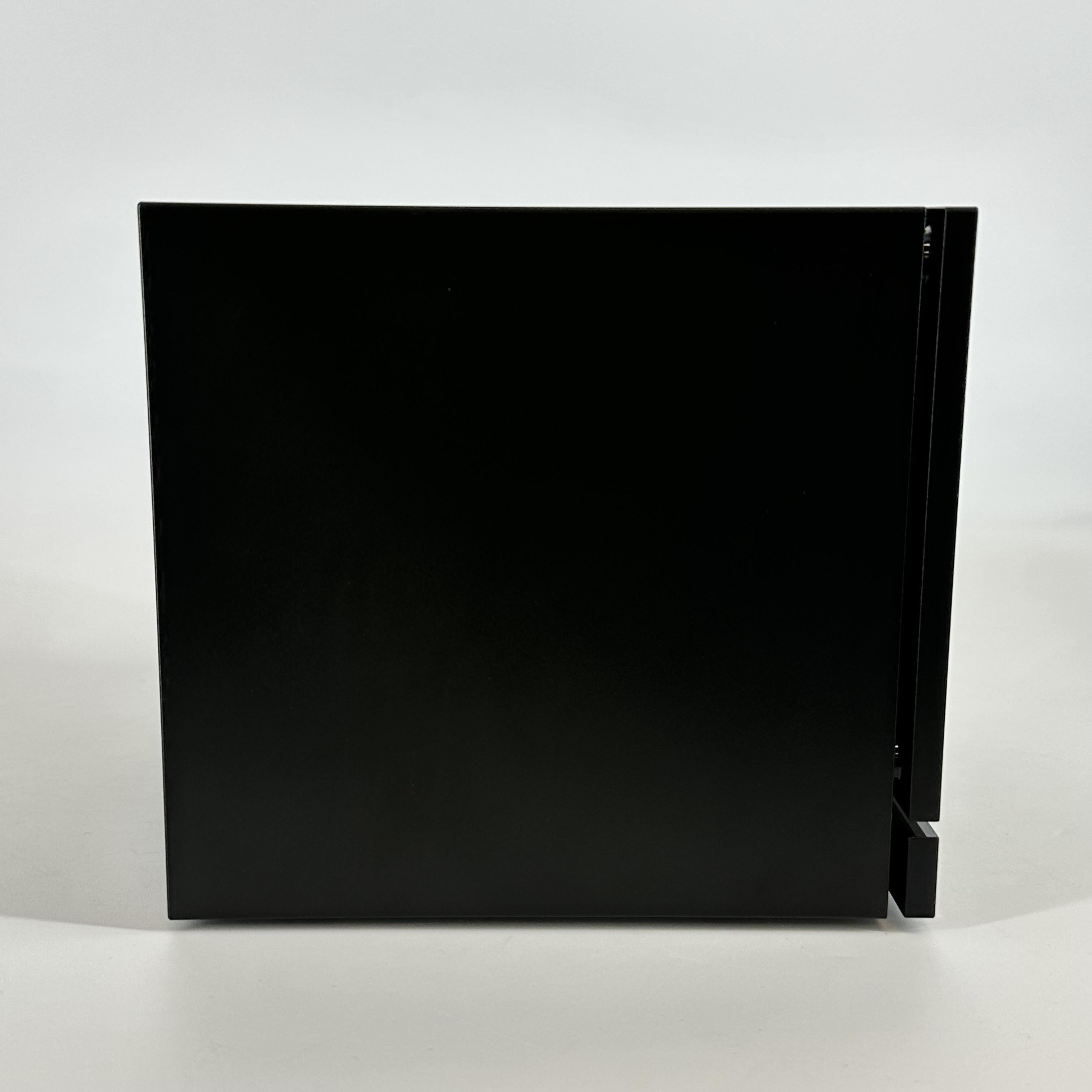 Valve Steam Machine Black 16GB RAM 512GB Solid State Drive