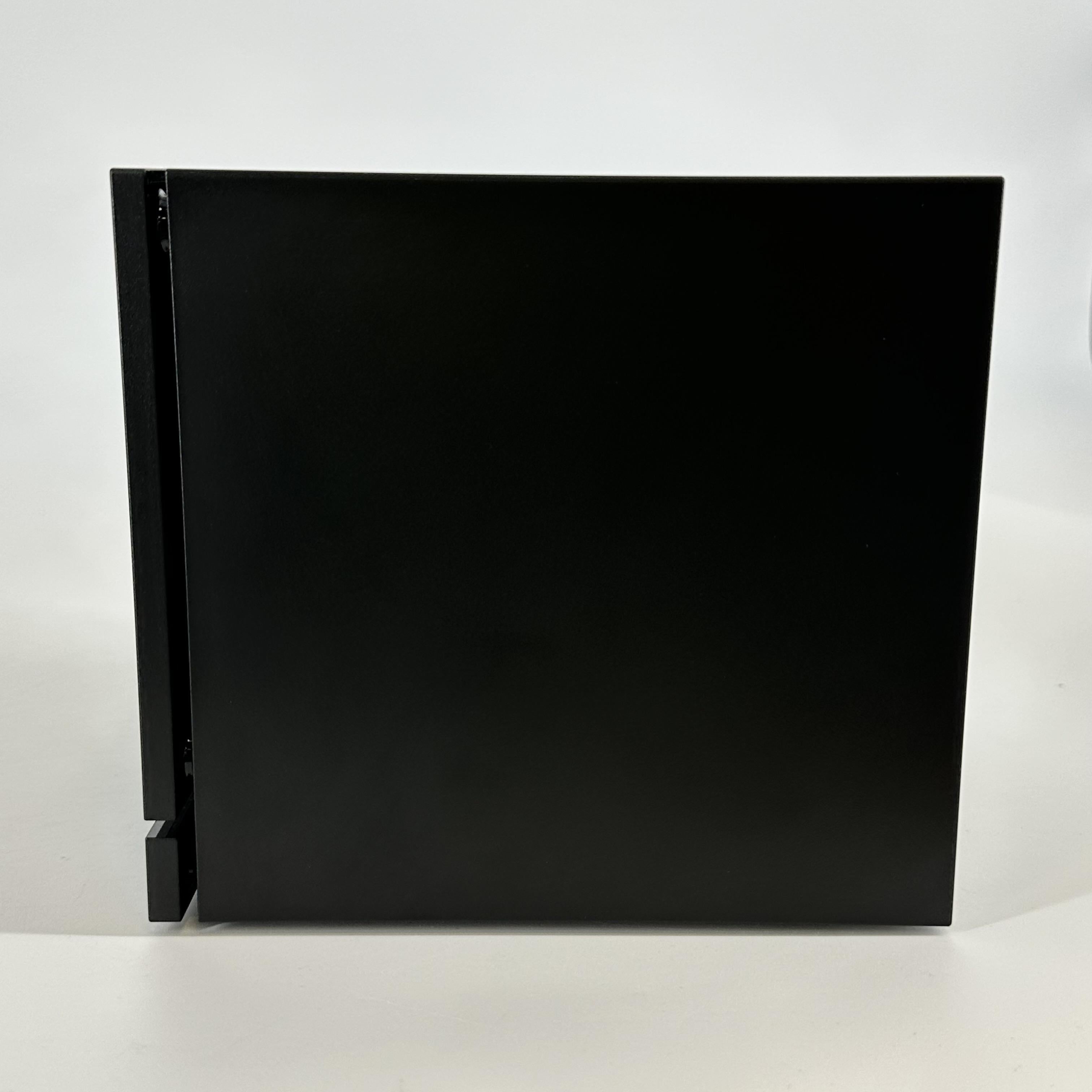 Valve Steam Machine Black 16GB RAM 512GB Solid State Drive