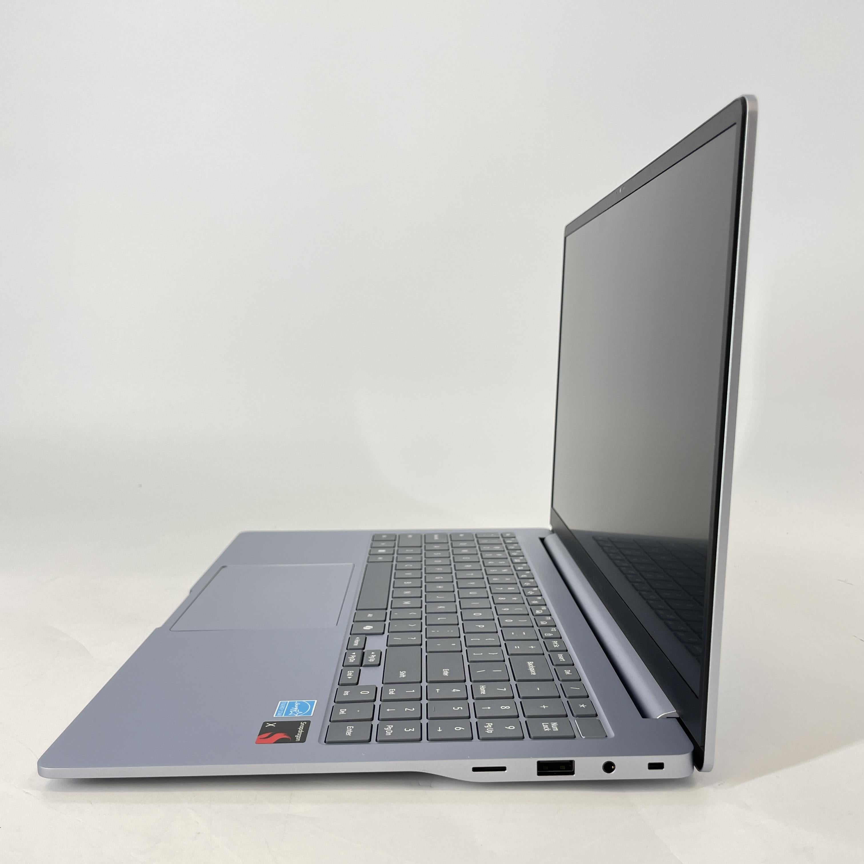 Samsung Galaxy Book4  Edge 15.6 Blue 2.9 GHz Qualcomm Snapdragon X 16GB RAM 512GB Embedded UniversalFlashStorage