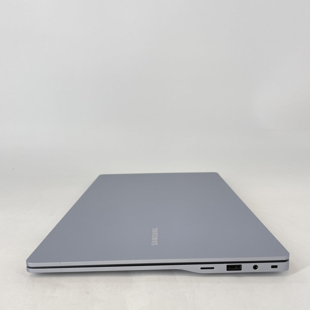 Samsung Galaxy Book4  Edge 15.6 Blue 2.9 GHz Qualcomm Snapdragon X 16GB RAM 512GB Embedded UniversalFlashStorage
