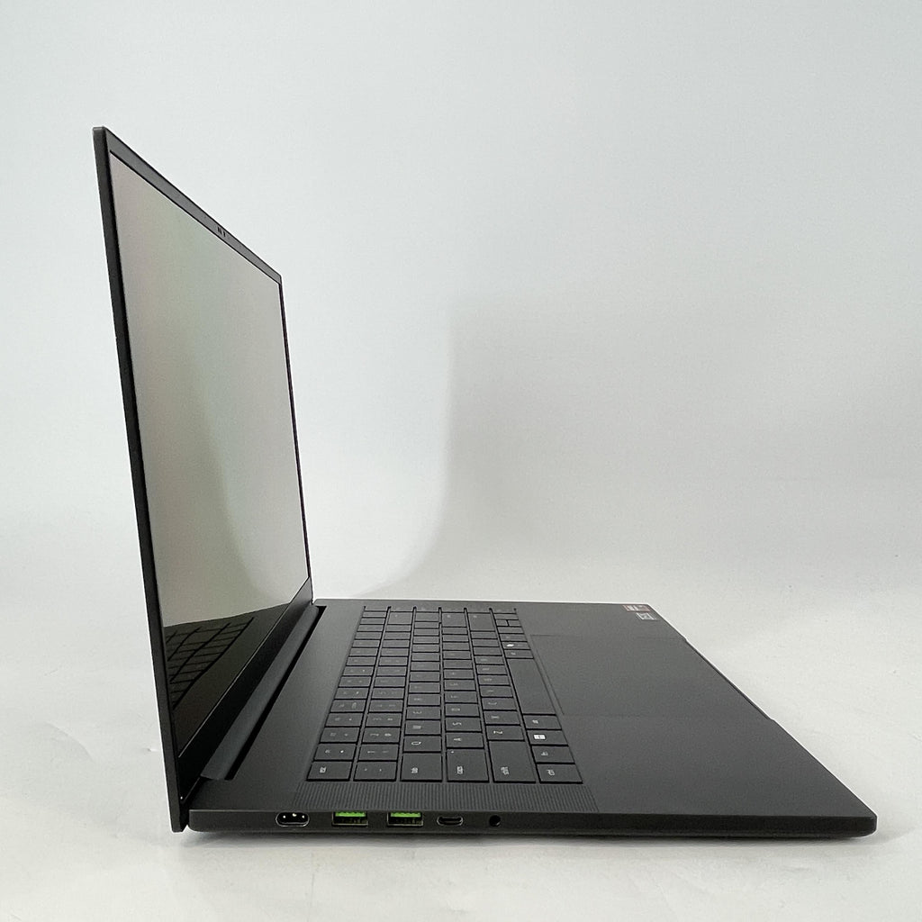 Razer Blade 16 2025 Black 2.0 GHz AMD Ryzen AI 9 365 32GB RAM 1TB Solid State Drive NVIDIA GeForce RTX 5070 Ti 12 GB