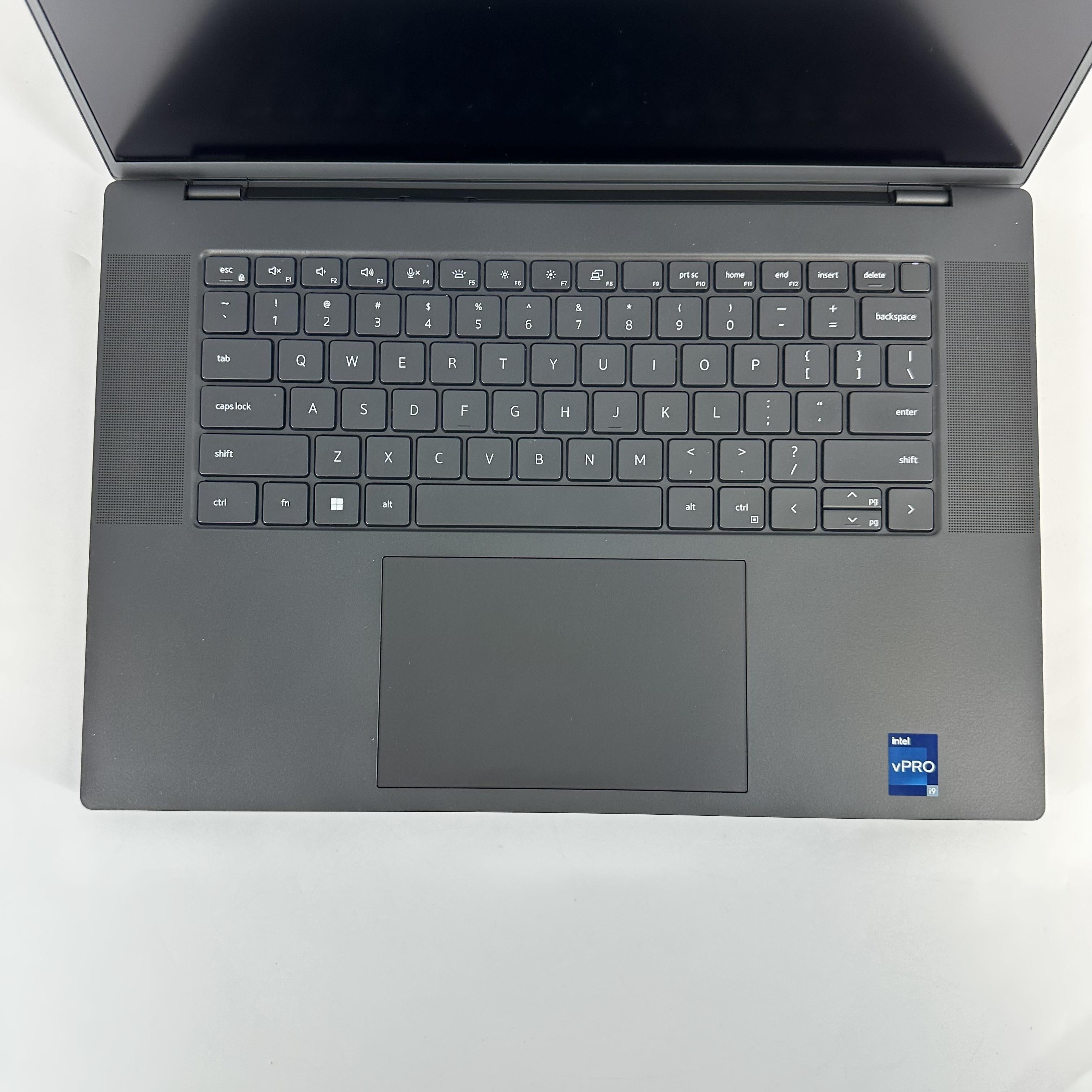Dell Precision 5680 16 Gray 2.6 GHz Intel Core i9 13th Gen. 32GB RAM 1TB Solid State Drive NVIDIA RTX 2000 Ada 8 GB