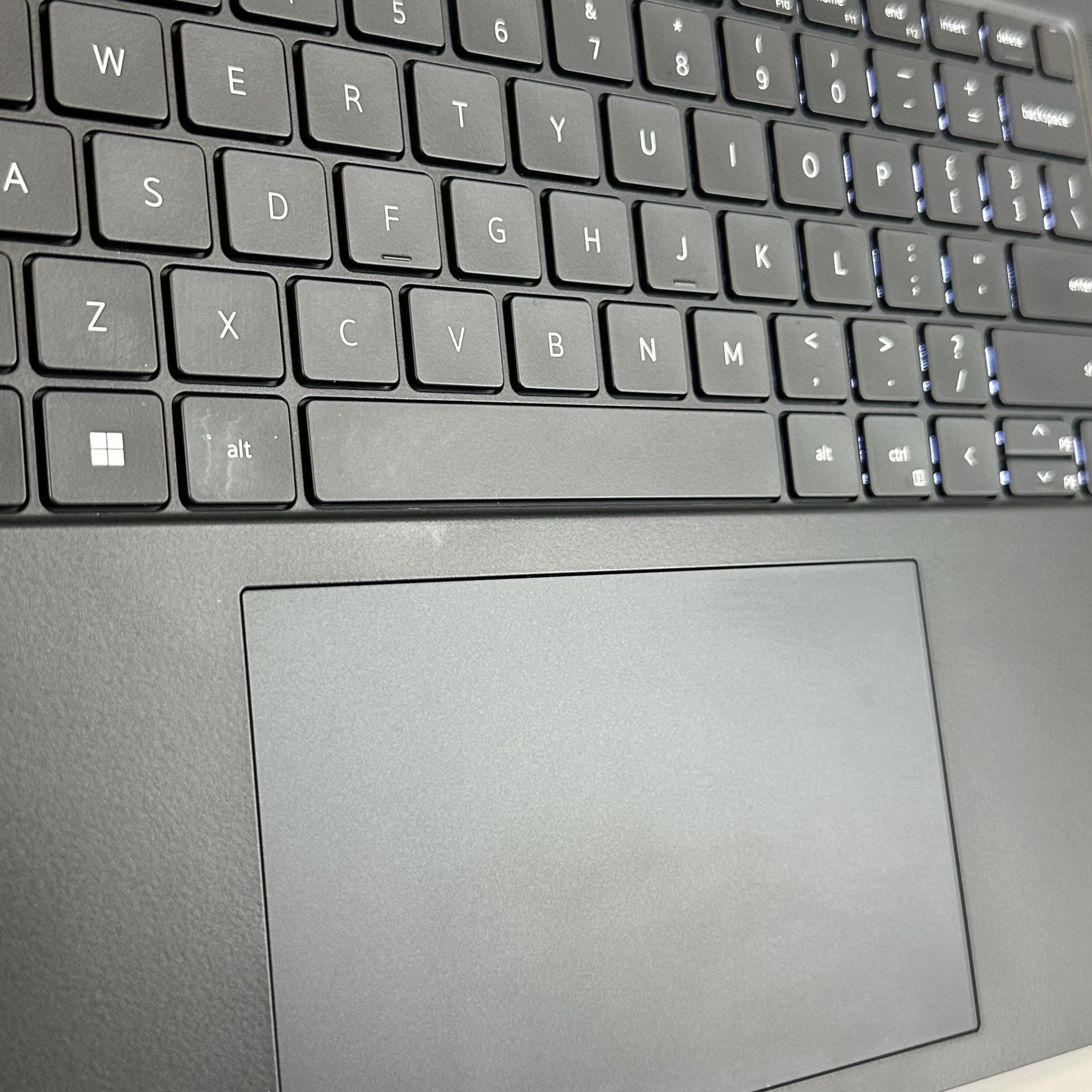 Dell Precision 5680 16 Gray 2.6 GHz Intel Core i9 13th Gen. 32GB RAM 1TB Solid State Drive NVIDIA RTX 2000 Ada 8 GB