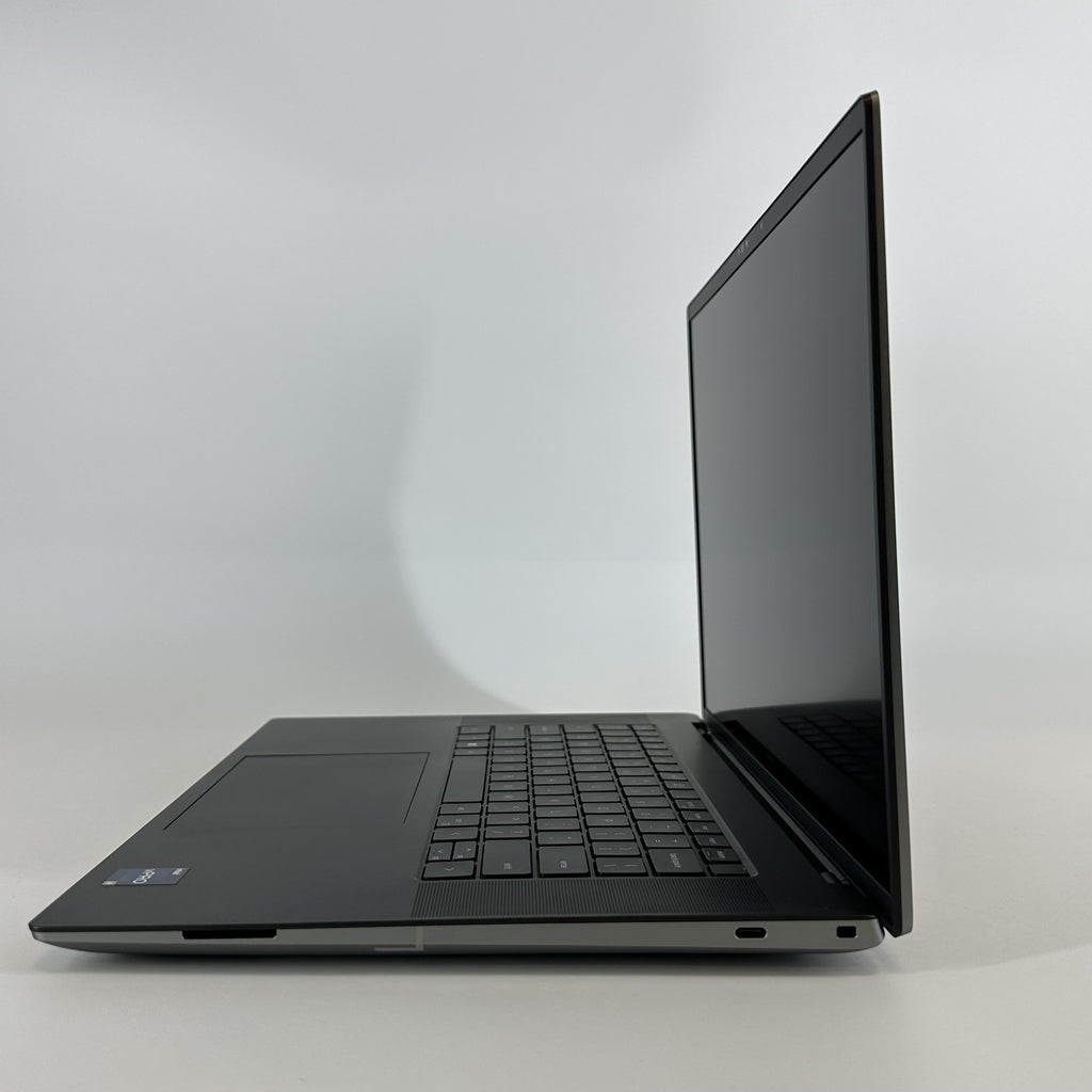 Dell Precision 5680 16 Gray 2.6 GHz Intel Core i9 13th Gen. 32GB RAM 1TB Solid State Drive NVIDIA RTX 2000 Ada 8 GB
