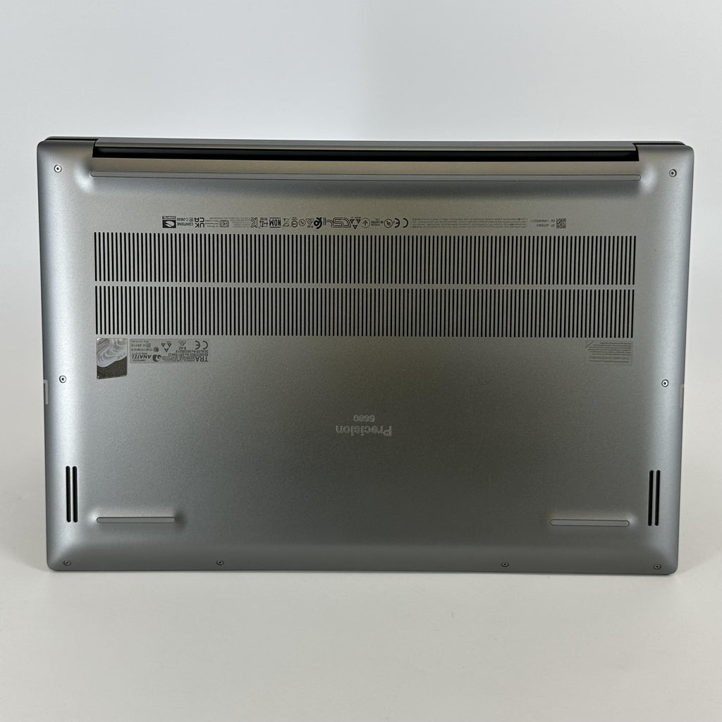 Dell Precision 5680 16 Gray 2.6 GHz Intel Core i9 13th Gen. 32GB RAM 1TB Solid State Drive NVIDIA RTX 2000 Ada 8 GB