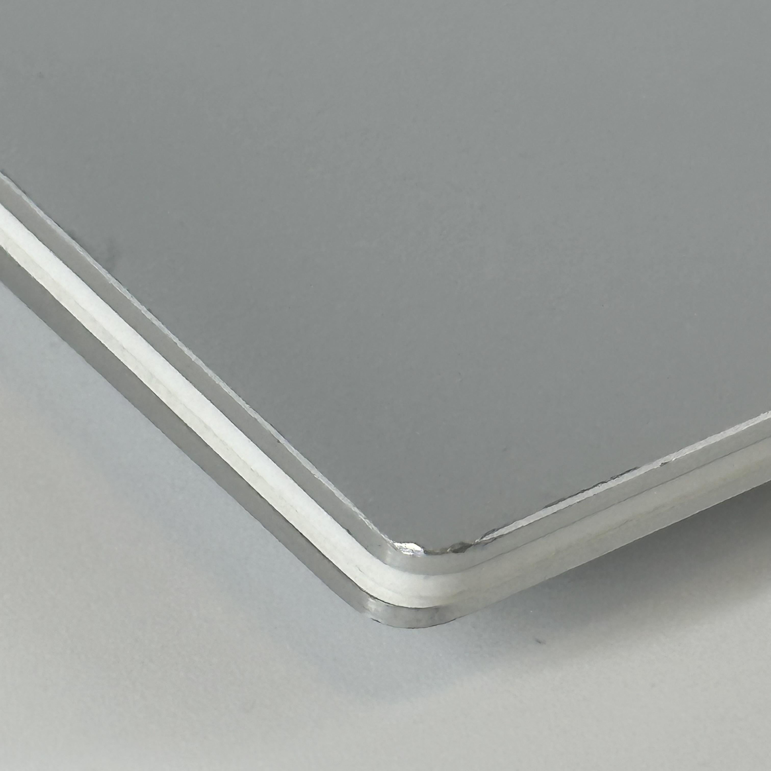 Dell XPS 15 9520 Silver 2.3 GHz Intel Core i7 12th Gen. 32GB RAM 1TB Solid State Drive NVIDIA GeForce RTX 3050 Ti 4 GB