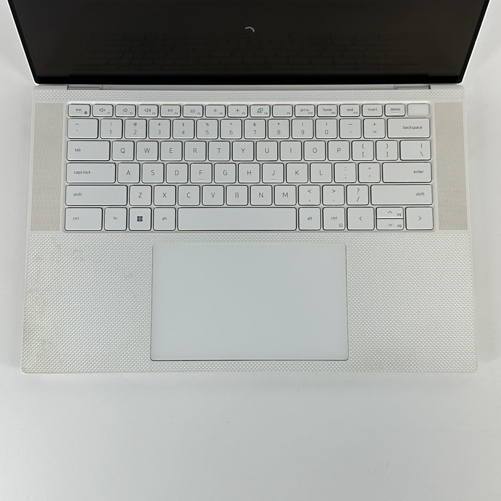 Dell XPS 15 9520 Silver 2.3 GHz Intel Core i7 12th Gen. 32GB RAM 1TB Solid State Drive NVIDIA GeForce RTX 3050 Ti 4 GB
