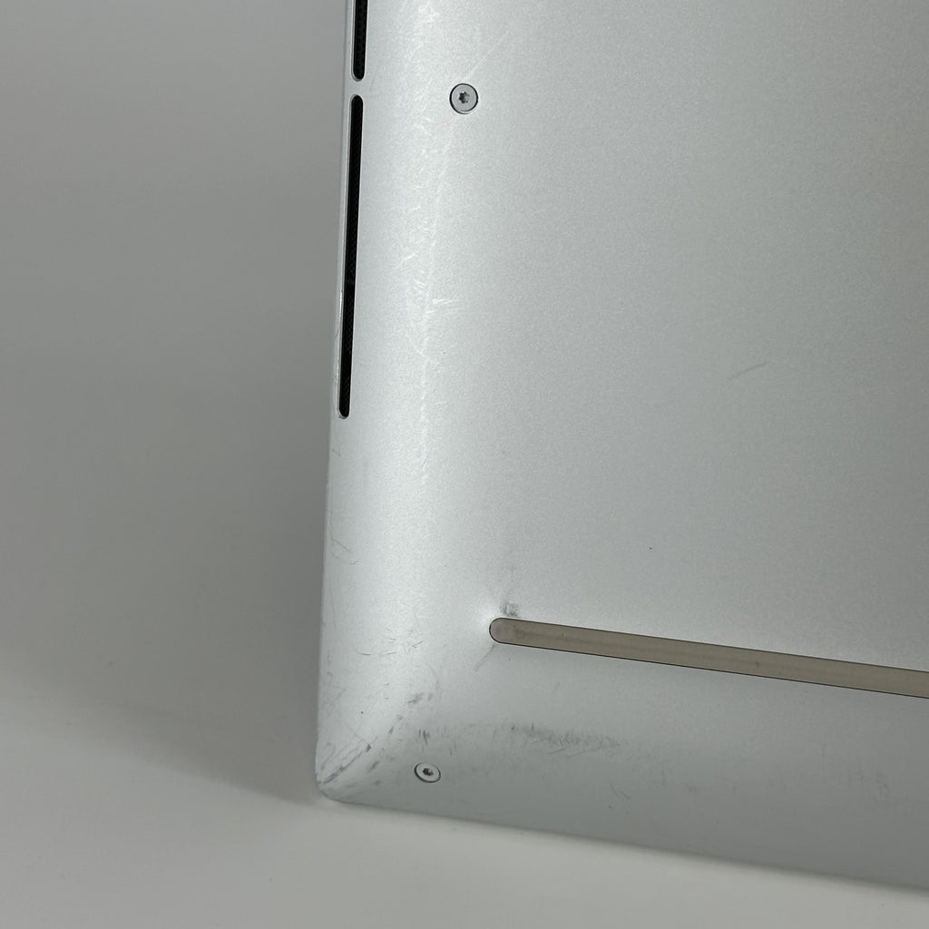 Dell XPS 15 9520 Silver 2.3 GHz Intel Core i7 12th Gen. 32GB RAM 1TB Solid State Drive NVIDIA GeForce RTX 3050 Ti 4 GB