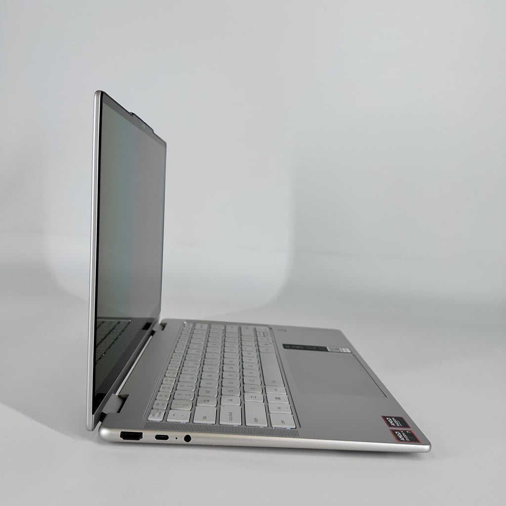 Lenovo Yoga 7 14 Silver 2.0 GHz AMD Ryzen AI 7 350 16GB RAM 1TB Solid State Drive