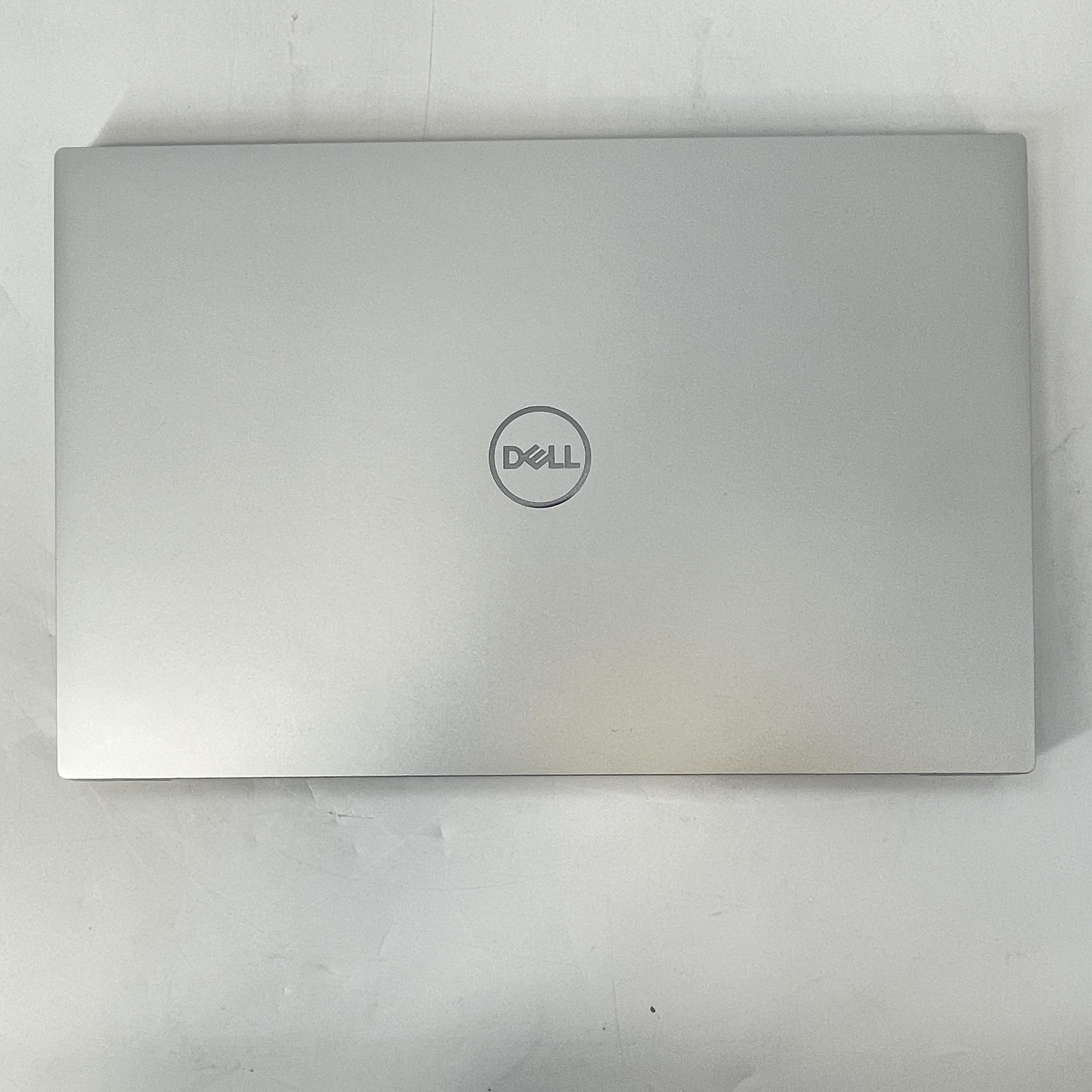 Dell XPS 17 9720 Silver 2.5 GHz Intel Core i9 12th Gen. 32GB RAM 1TB Solid State Drive NVIDIA GeForce RTX 3060 6 GB