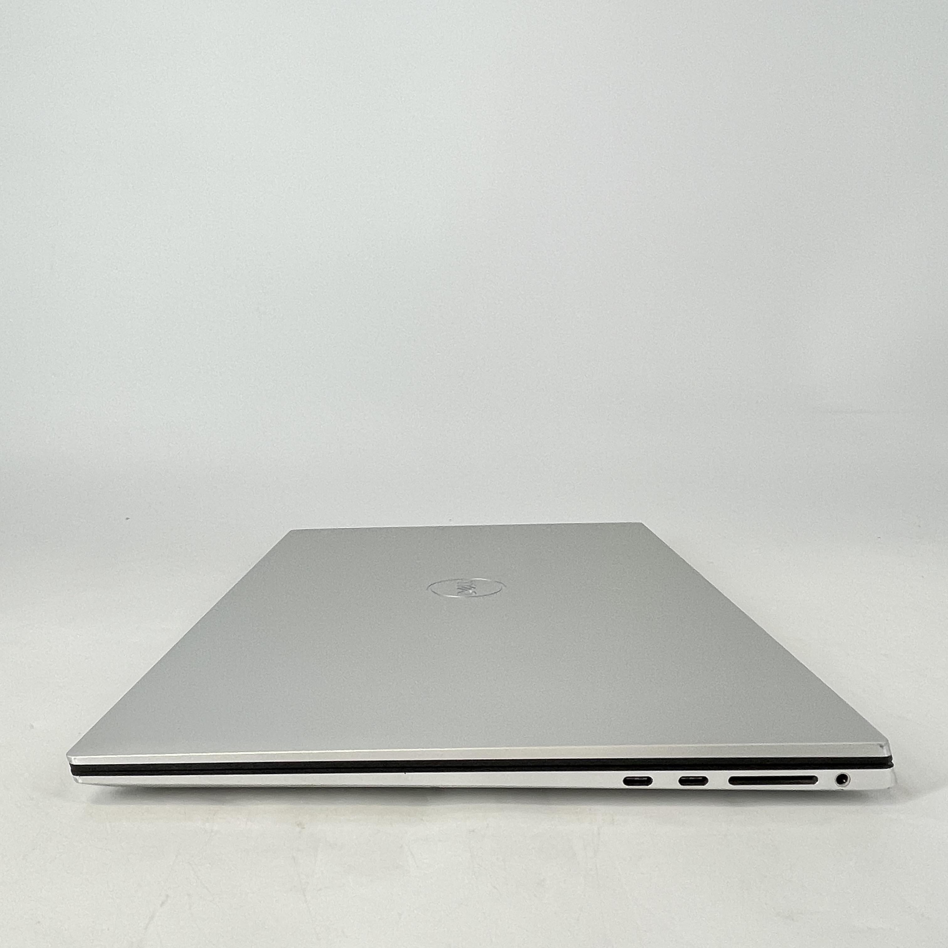 Dell XPS 17 9720 Silver 2.5 GHz Intel Core i9 12th Gen. 32GB RAM 1TB Solid State Drive NVIDIA GeForce RTX 3060 6 GB