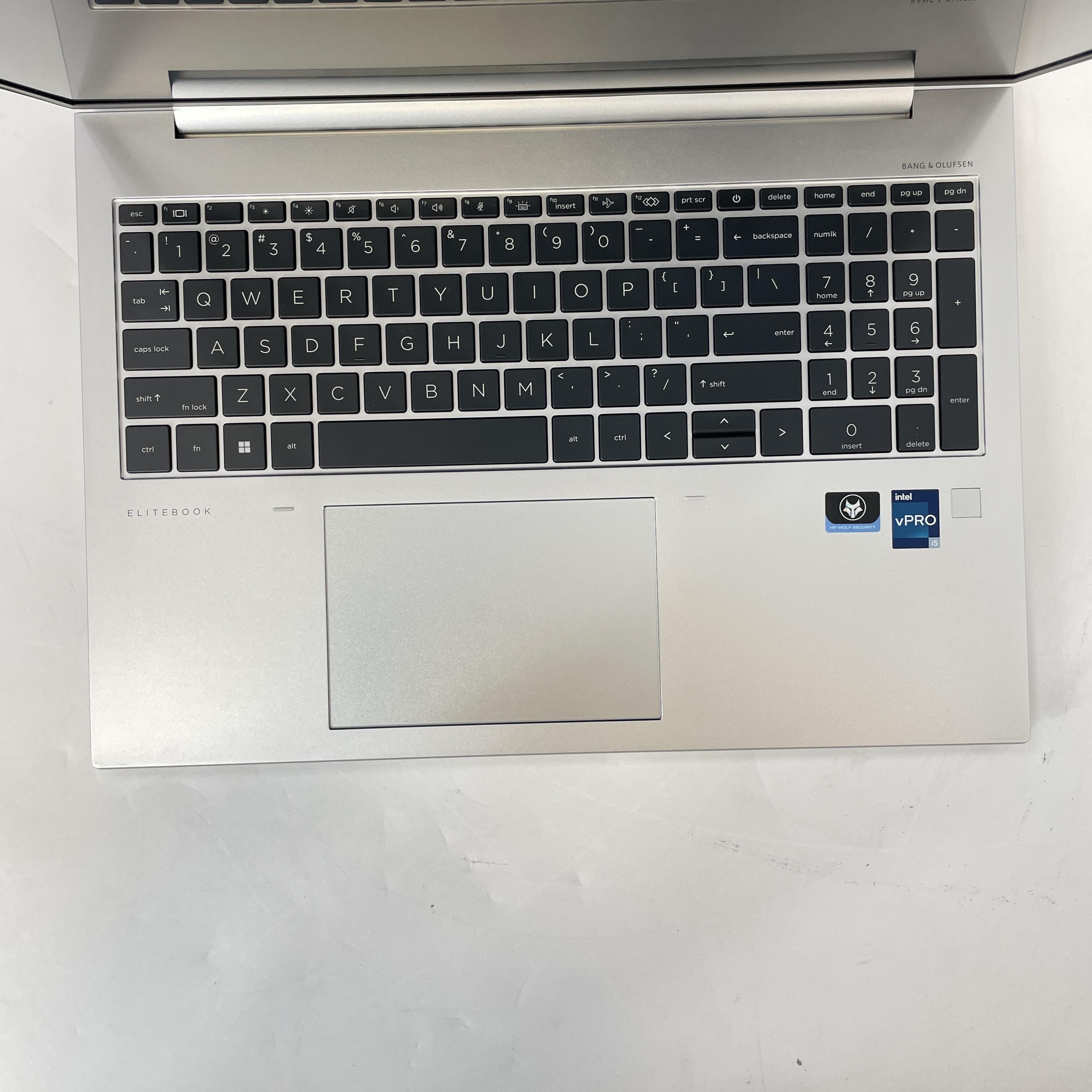HP Elitebook 860 G9 16 Silver 1.6 GHz Intel Core i5 12th Gen. 16GB RAM 512GB Solid State Drive