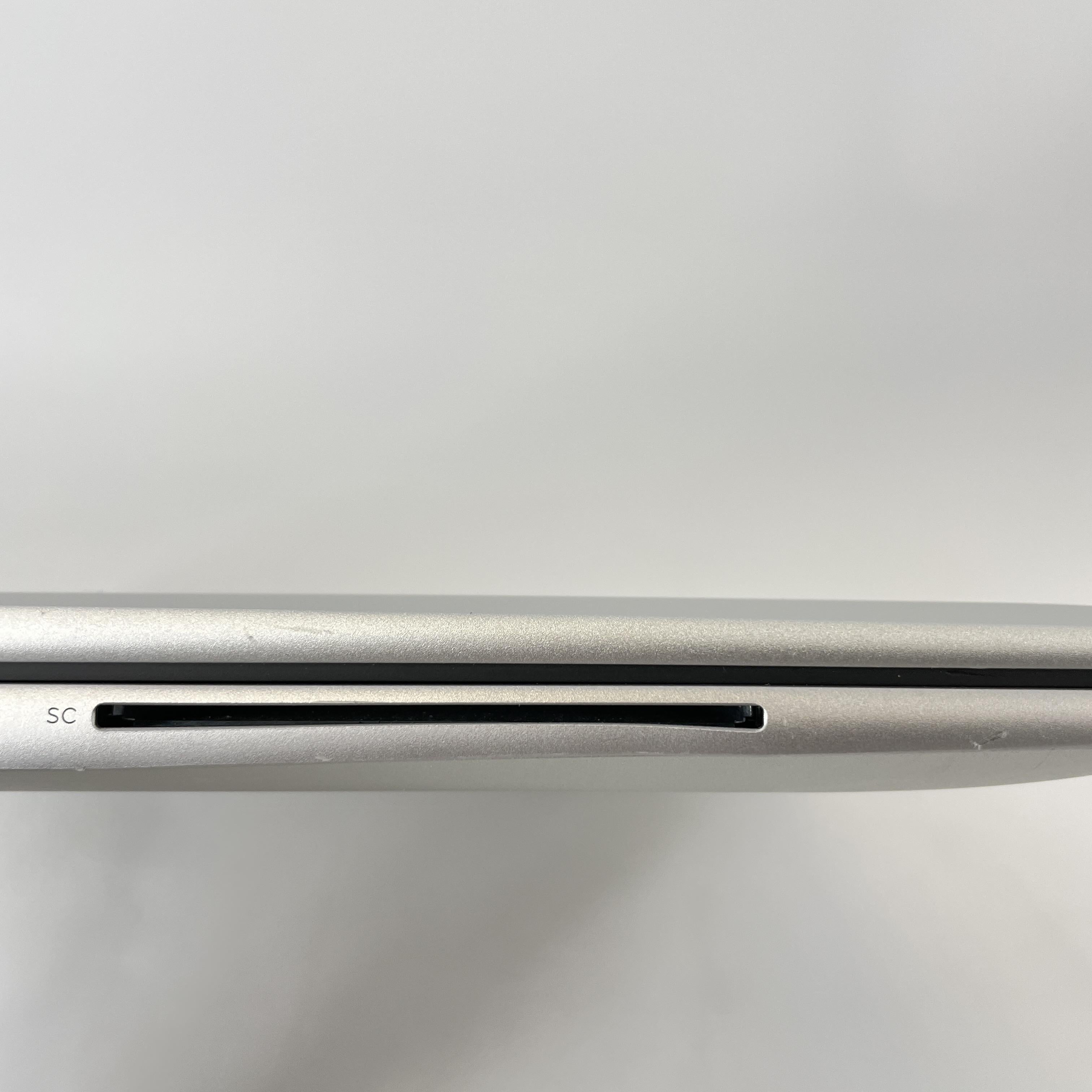 HP Elitebook 860 G9 16 Silver 1.6 GHz Intel Core i5 12th Gen. 16GB RAM 512GB Solid State Drive