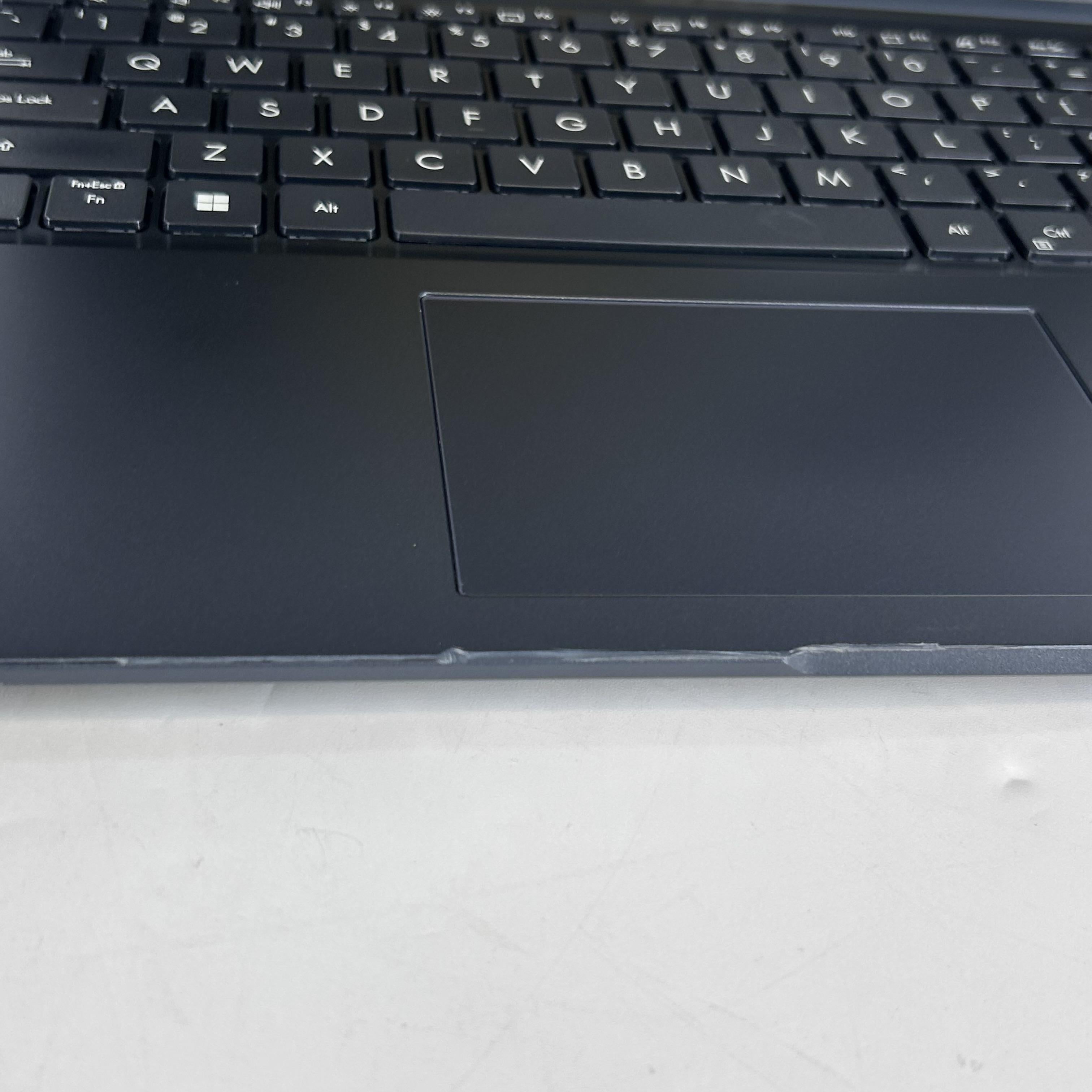 Asus Vivobook 15 Blue 1.2 GHz Intel Core i3 12th Gen. 8GB RAM 256GB Solid State Drive