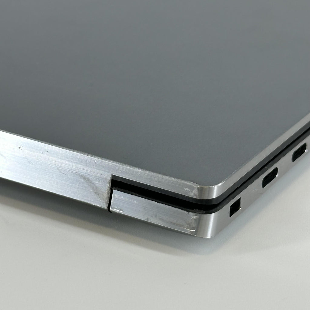 Dell Precision 5550 15.6 Gray 2.3 GHz Intel Core i7 10th Gen. 64GB RAM 2TB Solid State Drive NVIDIA Quadro T2000 4 GB
