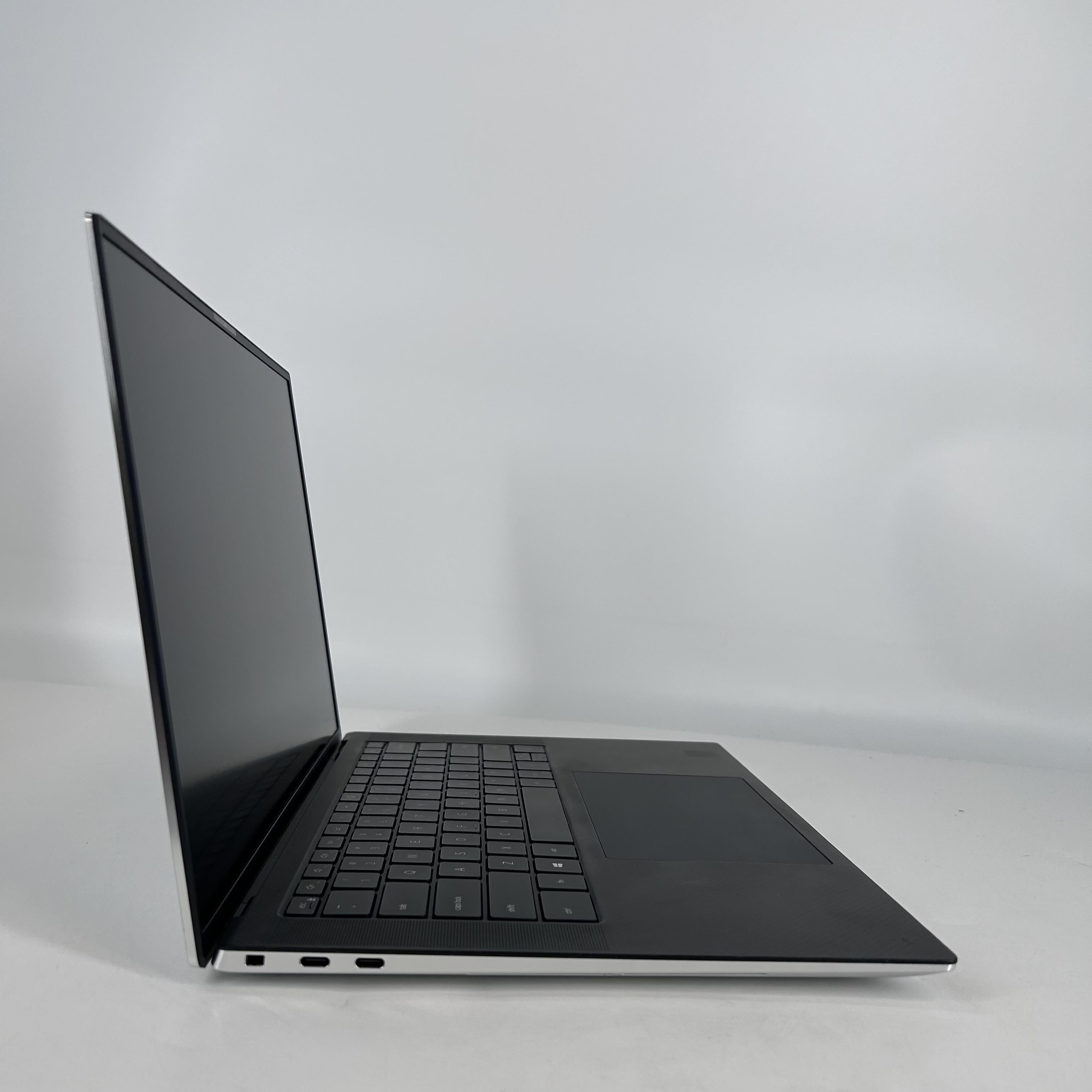 Dell XPS 15 9500 Silver 2.6 GHz Intel Core i7 10th Gen. 32GB RAM 512GB Solid State Drive NVIDIA GeForce GTX 1650 Ti 4 GB