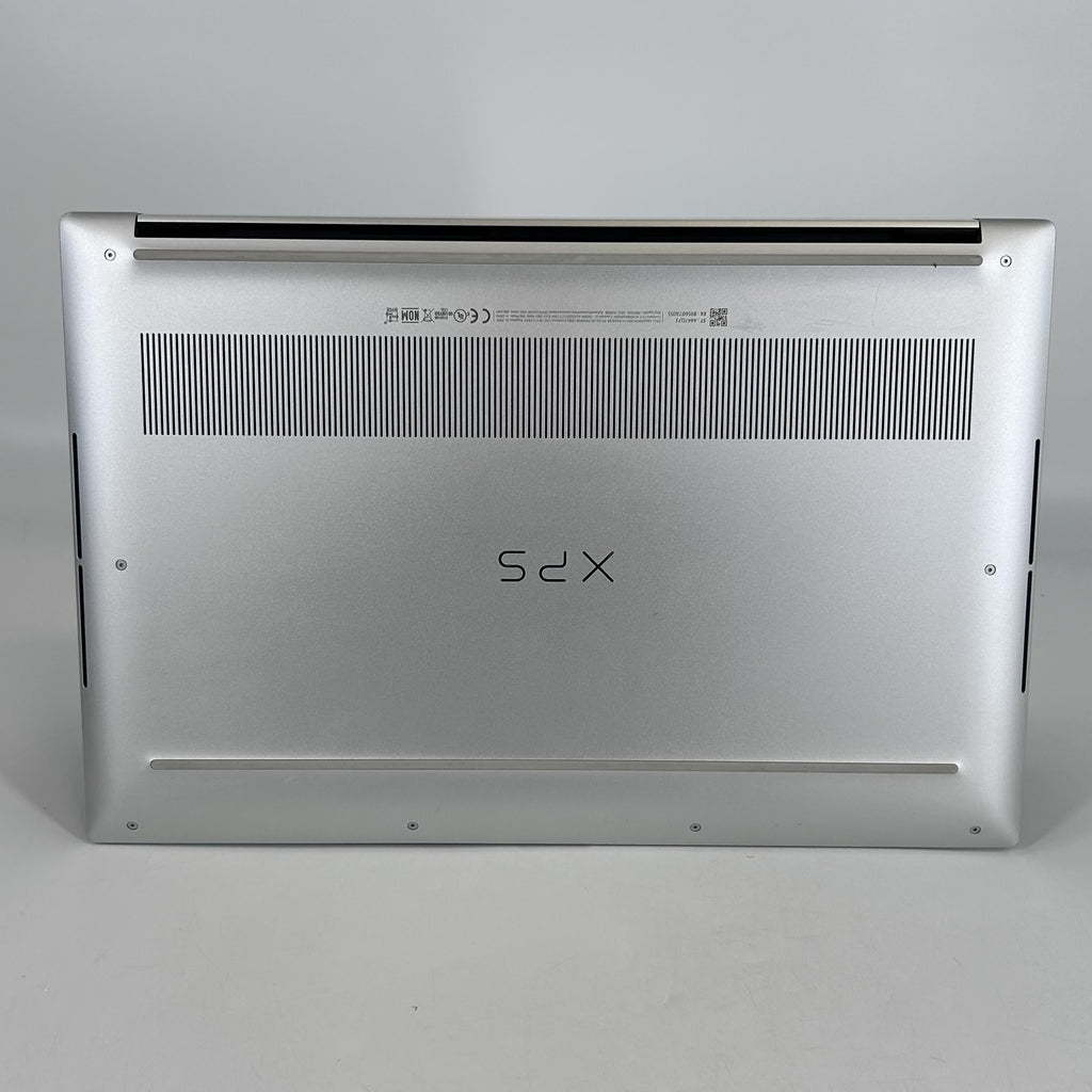 Dell XPS 15 9500 Silver 2.6 GHz Intel Core i7 10th Gen. 32GB RAM 512GB Solid State Drive NVIDIA GeForce GTX 1650 Ti 4 GB
