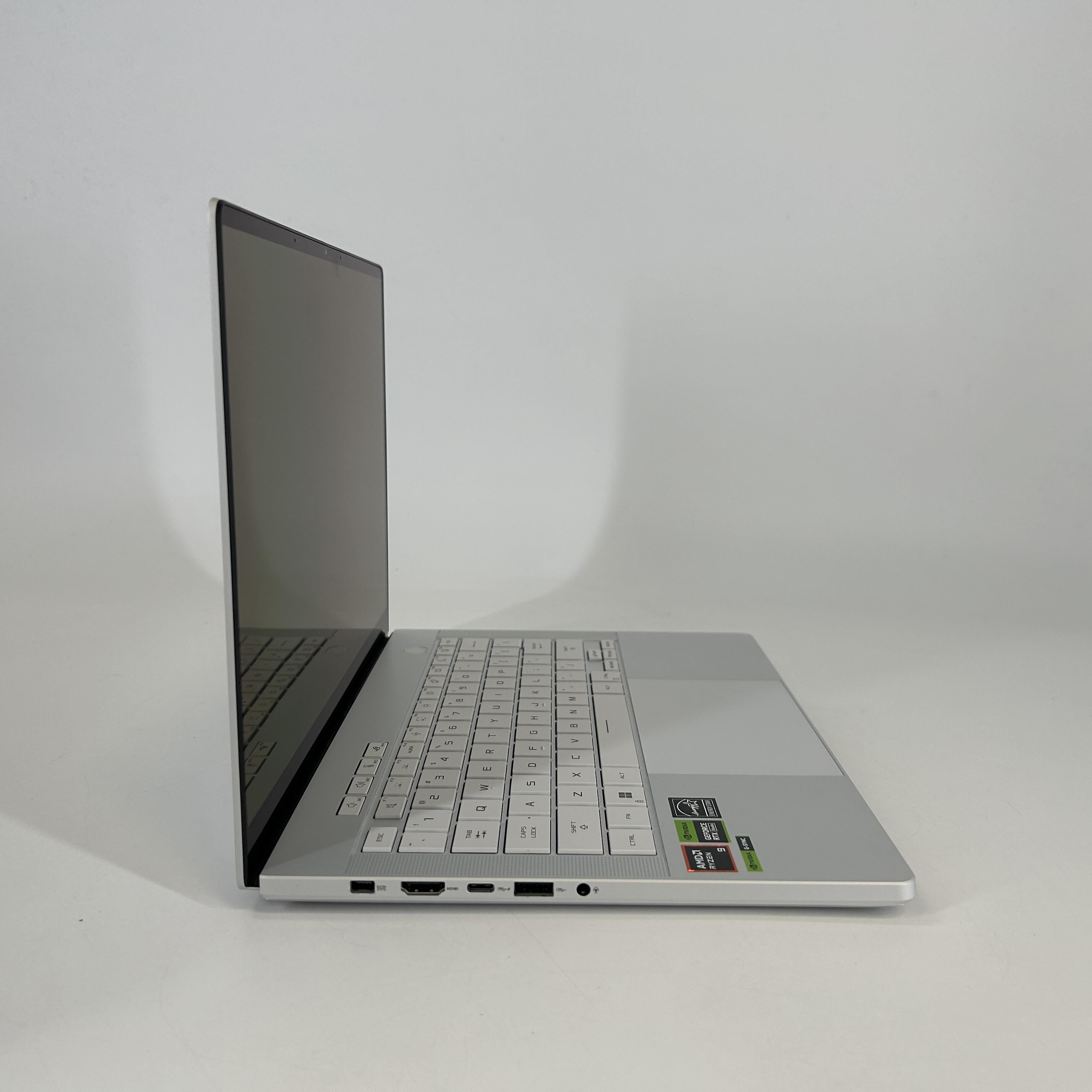 Asus ROG Zephyrus G14 GA403 14 White 4.0 GHz AMD Ryzen 9 8945HS 16GB RAM 1TB Solid State Drive NVIDIA GeForce RTX 4060 8 GB