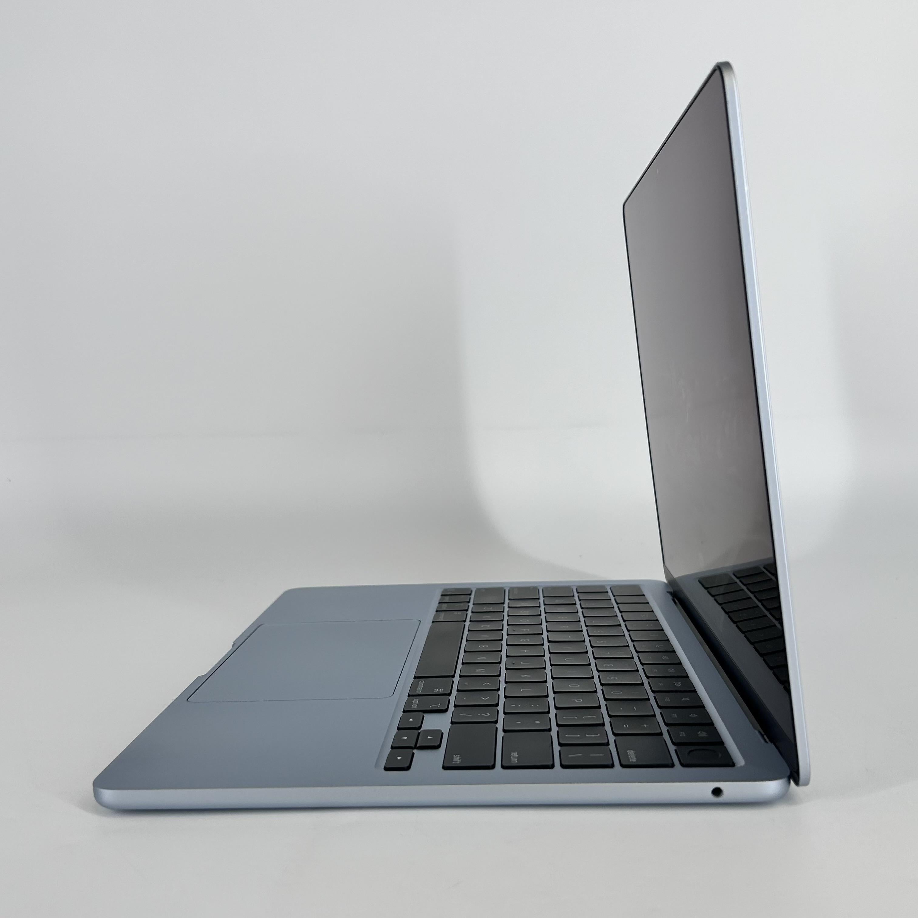 Apple MacBook Air 13 2025 Light Blue M4 10-Core CPU 16GB Unified Memory 256GB Solid State Drive 8-Core GPU