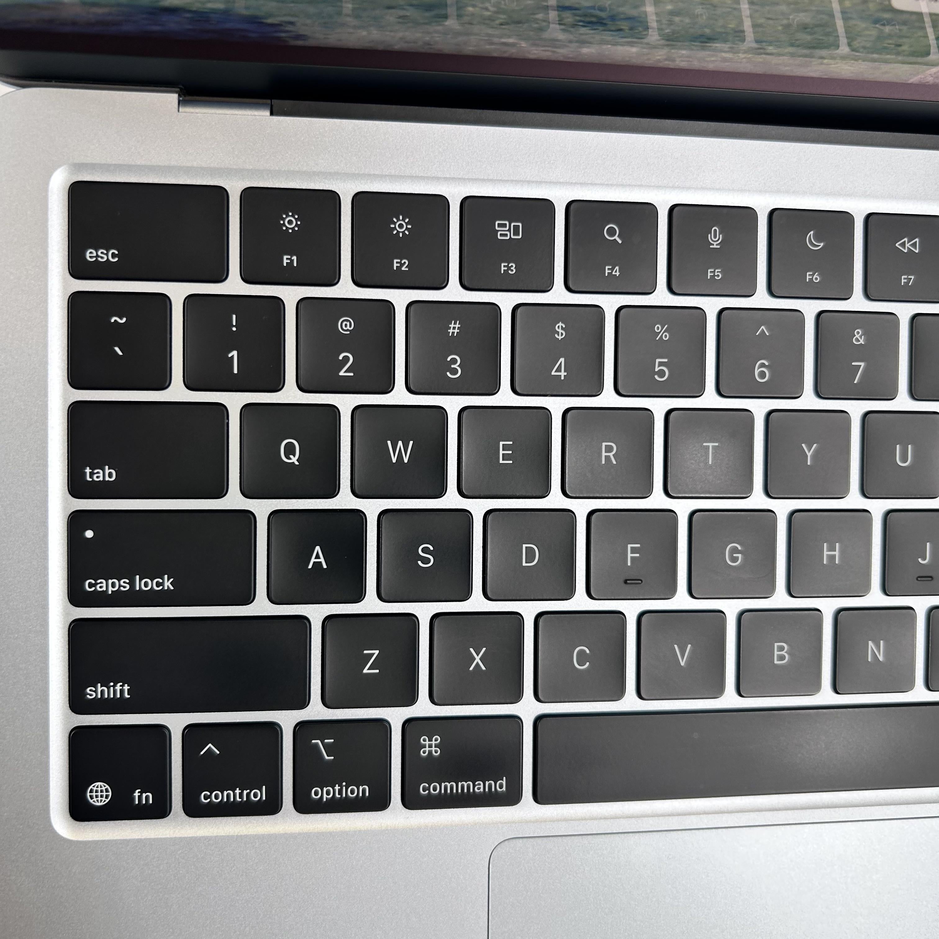 Apple MacBook Air 13 2025 Light Blue M4 10-Core CPU 16GB Unified Memory 256GB Solid State Drive 8-Core GPU