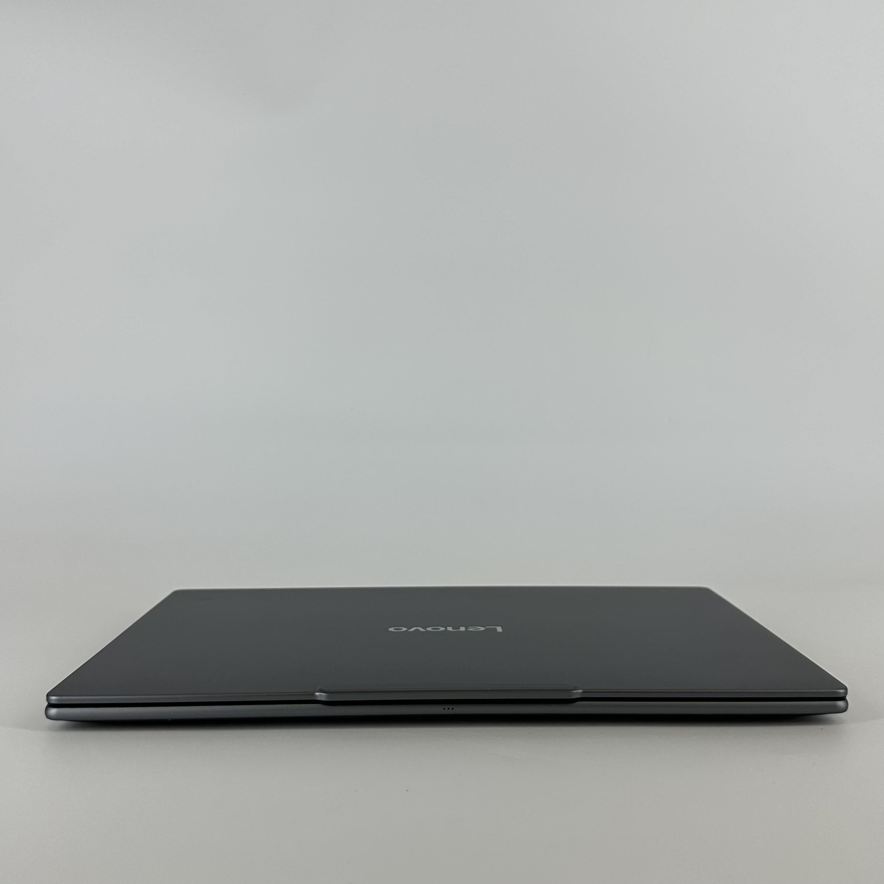 Lenovo Slim 7i 14 Gray 2.2 GHz Intel Core Ultra 7 16GB RAM 1TB Solid State Drive