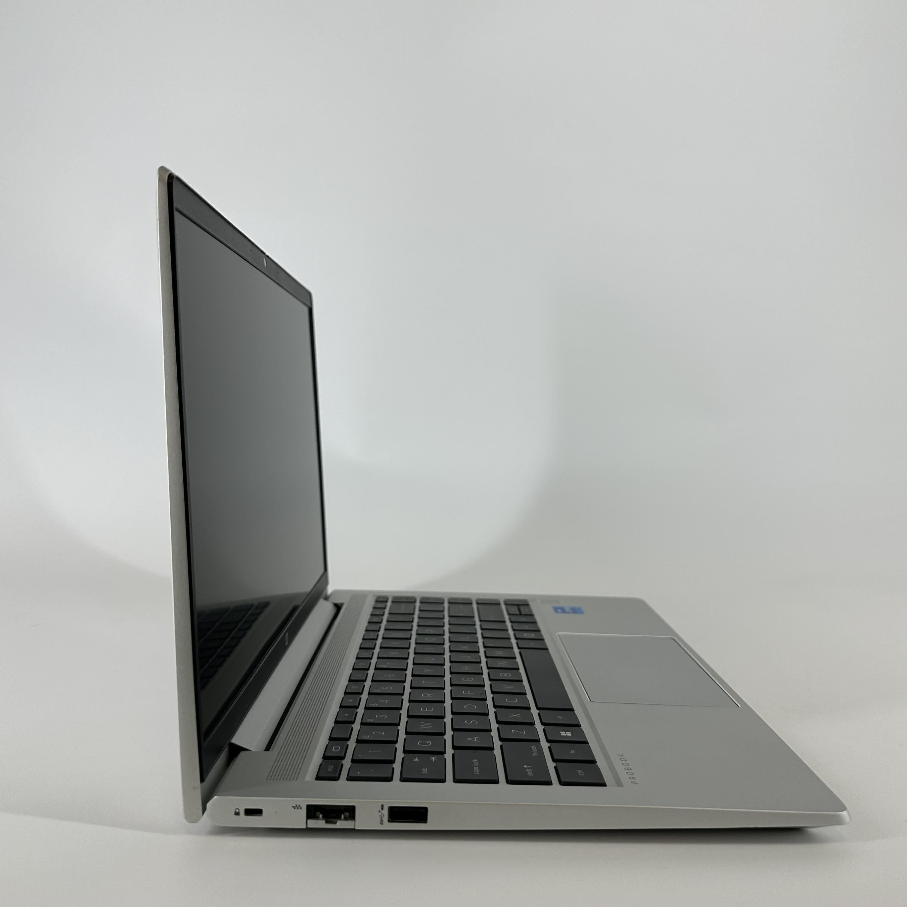 HP ProBook 440 G8 14 Silver 2.4 GHz Intel Core i5 11th Gen. 16GB RAM 1TB Solid State Drive