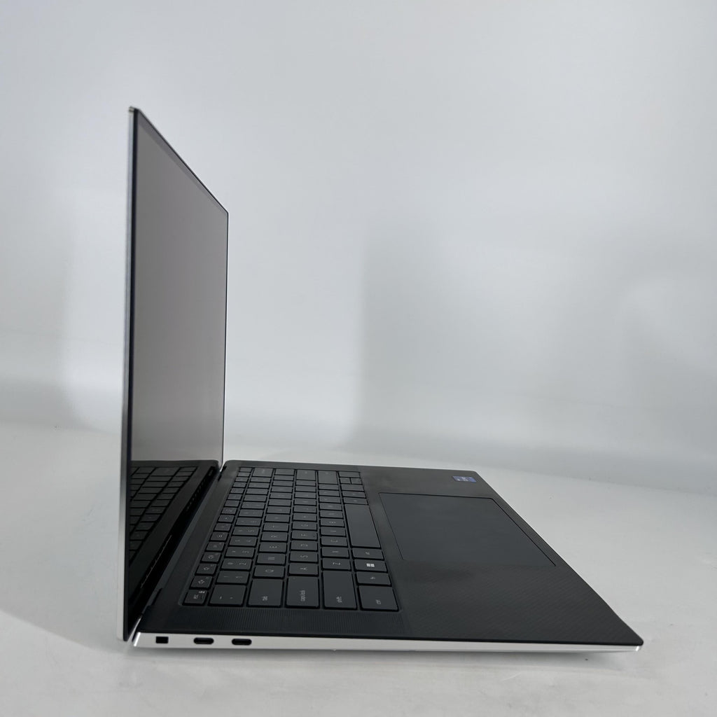Dell XPS 15 9520 Silver 2.5 GHz Intel Core i9 12th Gen. 32GB RAM 1TB Solid State Drive NVIDIA GeForce RTX 3050 Ti 4 GB