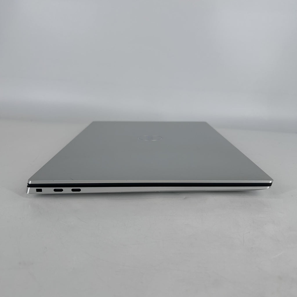 Dell XPS 15 9520 Silver 2.5 GHz Intel Core i9 12th Gen. 32GB RAM 1TB Solid State Drive NVIDIA GeForce RTX 3050 Ti 4 GB