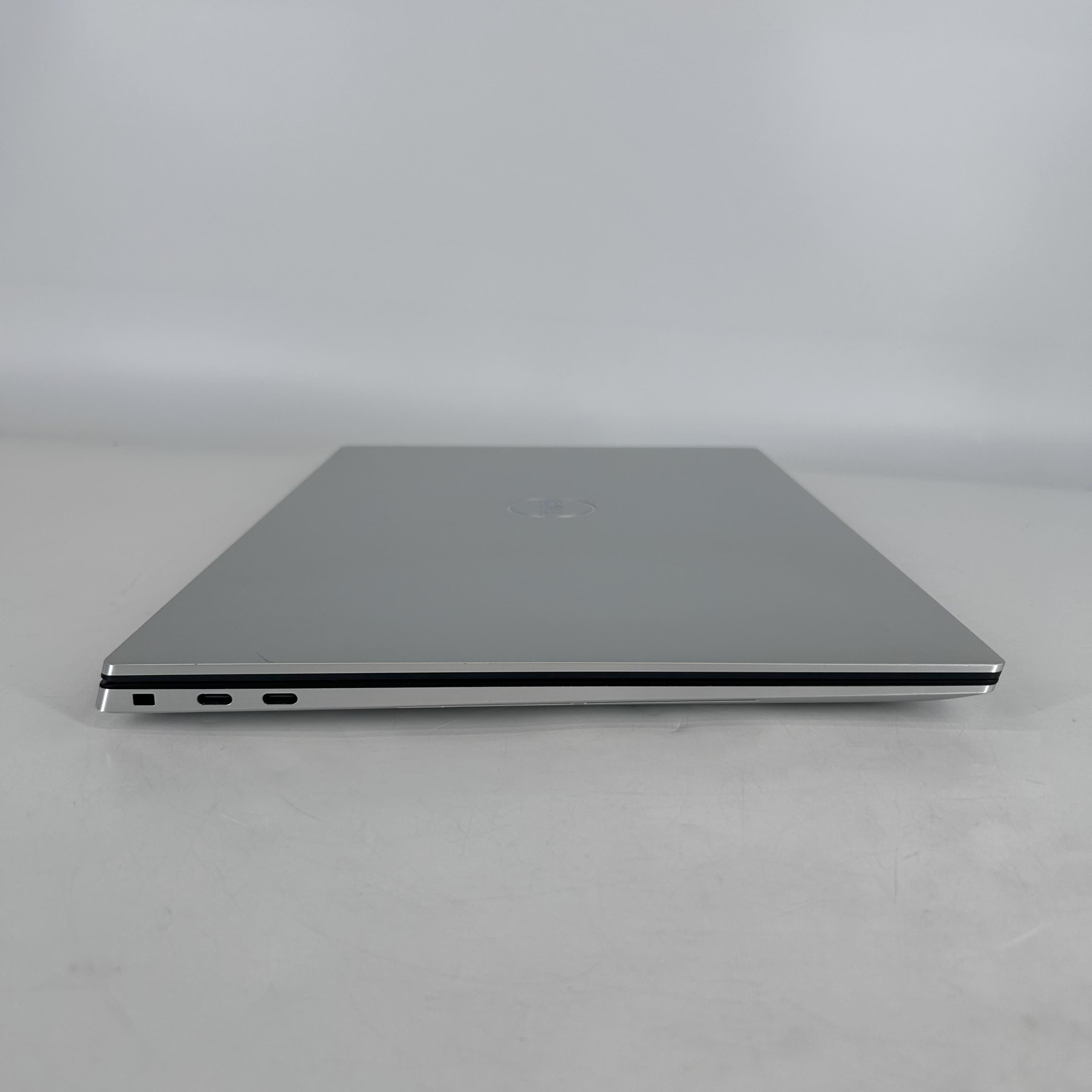 Dell XPS 15 9520 Silver 2.5 GHz Intel Core i9 12th Gen. 32GB RAM 1TB Solid State Drive NVIDIA GeForce RTX 3050 Ti 4 GB