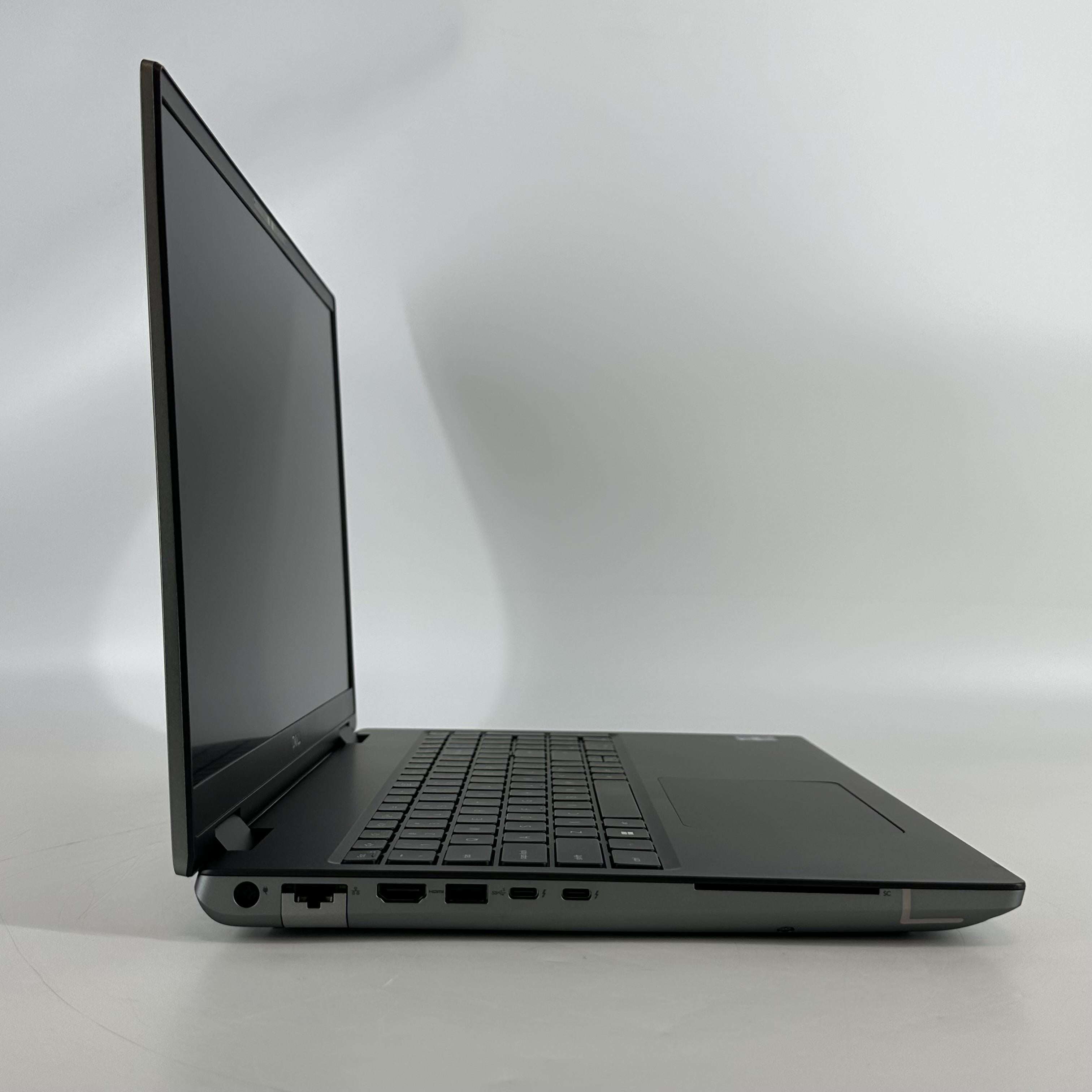 Dell Precision 7680 16 Gray 2.2 GHz Intel Core i9 13th Gen. 64GB RAM 1TB Solid State Drive NVIDIA RTX 3500 Ada 12 GB