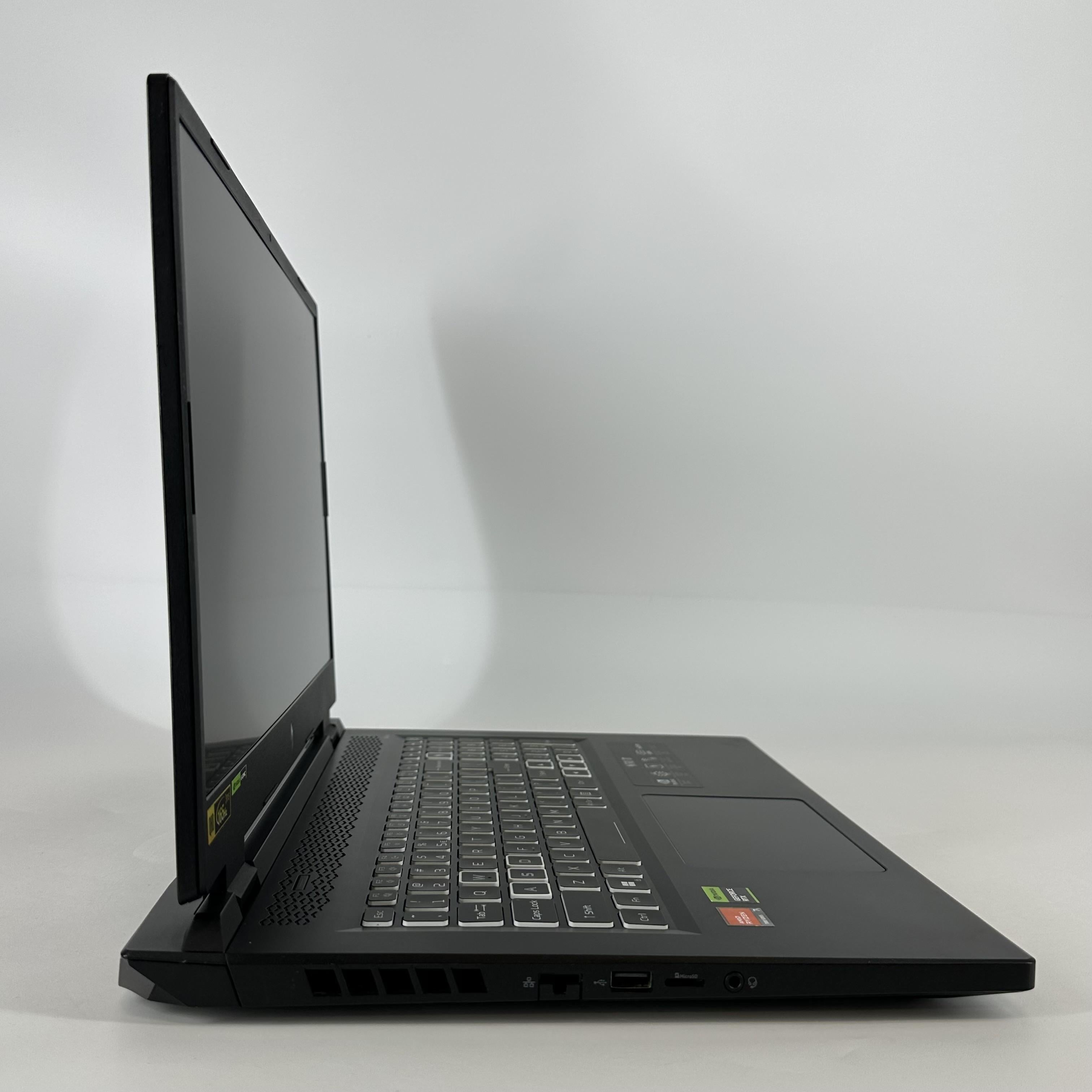 Acer Nitro 17 Black 3.8 GHz AMD Ryzen 7 7840HS 32GB RAM 2TB Solid State Drive 1TB Solid State Drive NVIDIA GeForce RTX 4060 8 GB