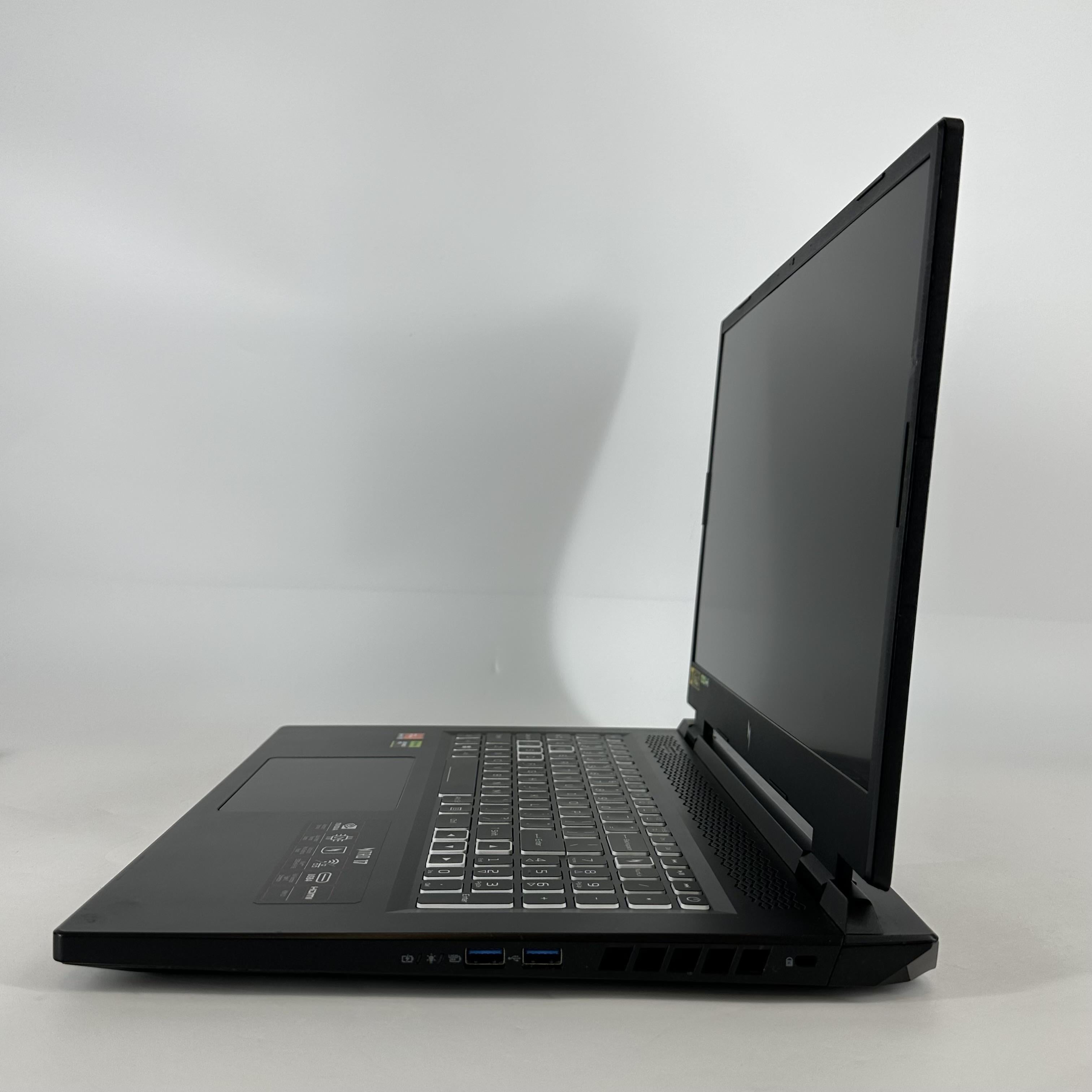 Acer Nitro 17 Black 3.8 GHz AMD Ryzen 7 7840HS 32GB RAM 2TB Solid State Drive 1TB Solid State Drive NVIDIA GeForce RTX 4060 8 GB