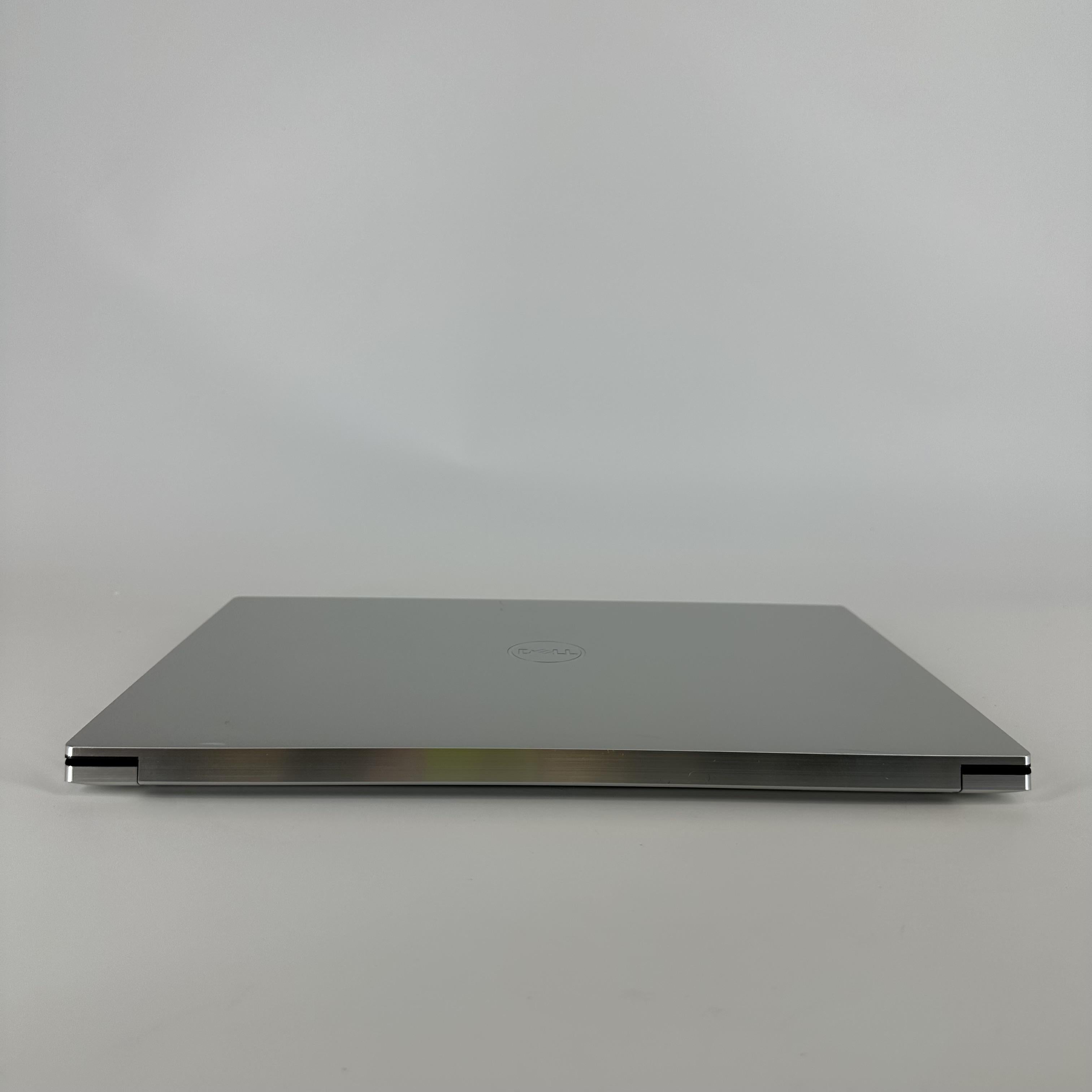 Dell XPS 15 9520 Silver 2.3 GHz Intel Core i7 12th Gen. 32GB RAM 512GB Solid State Drive NVIDIA GeForce RTX 3050 4 GB