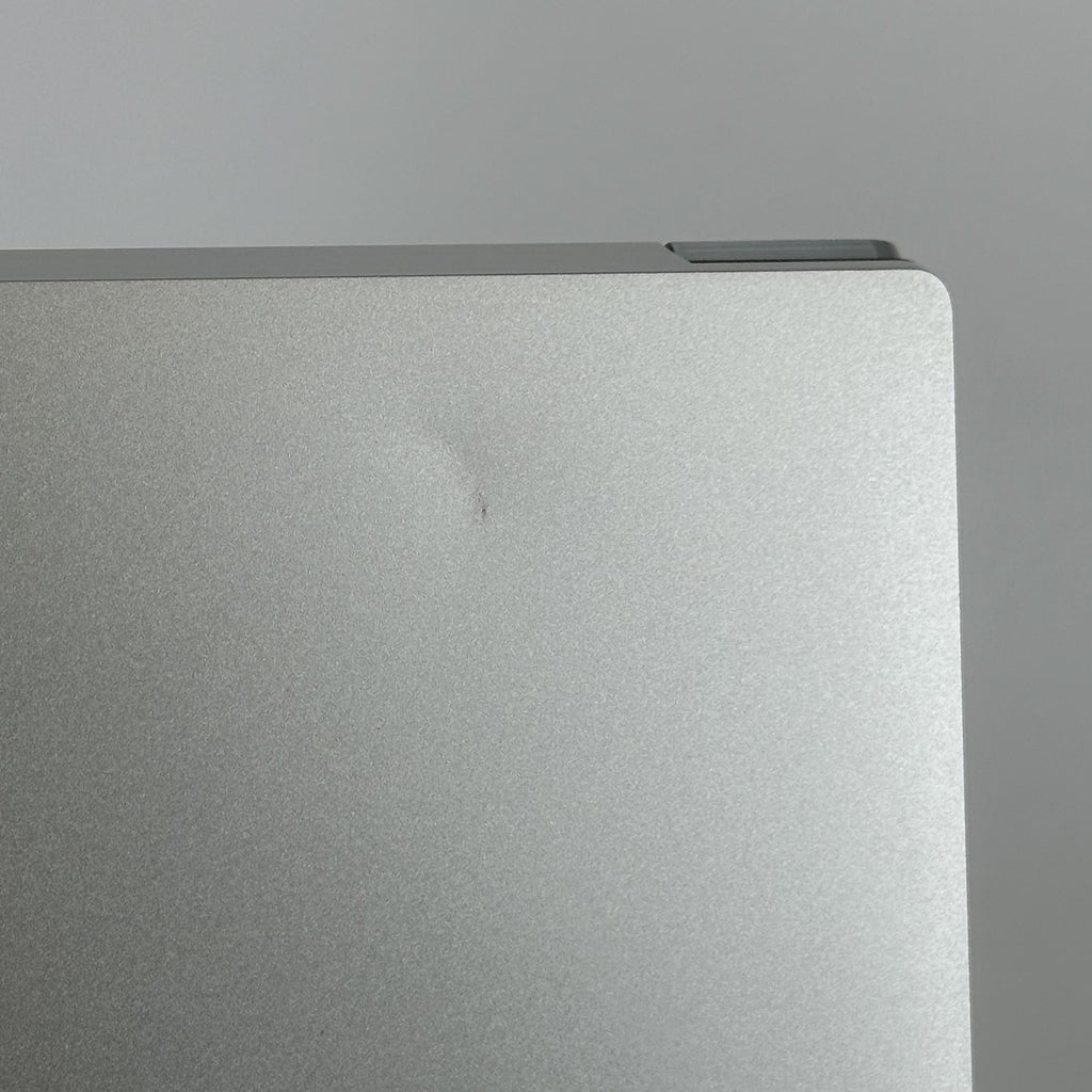 Dell XPS 15 9520 Silver 2.3 GHz Intel Core i7 12th Gen. 32GB RAM 512GB Solid State Drive NVIDIA GeForce RTX 3050 4 GB